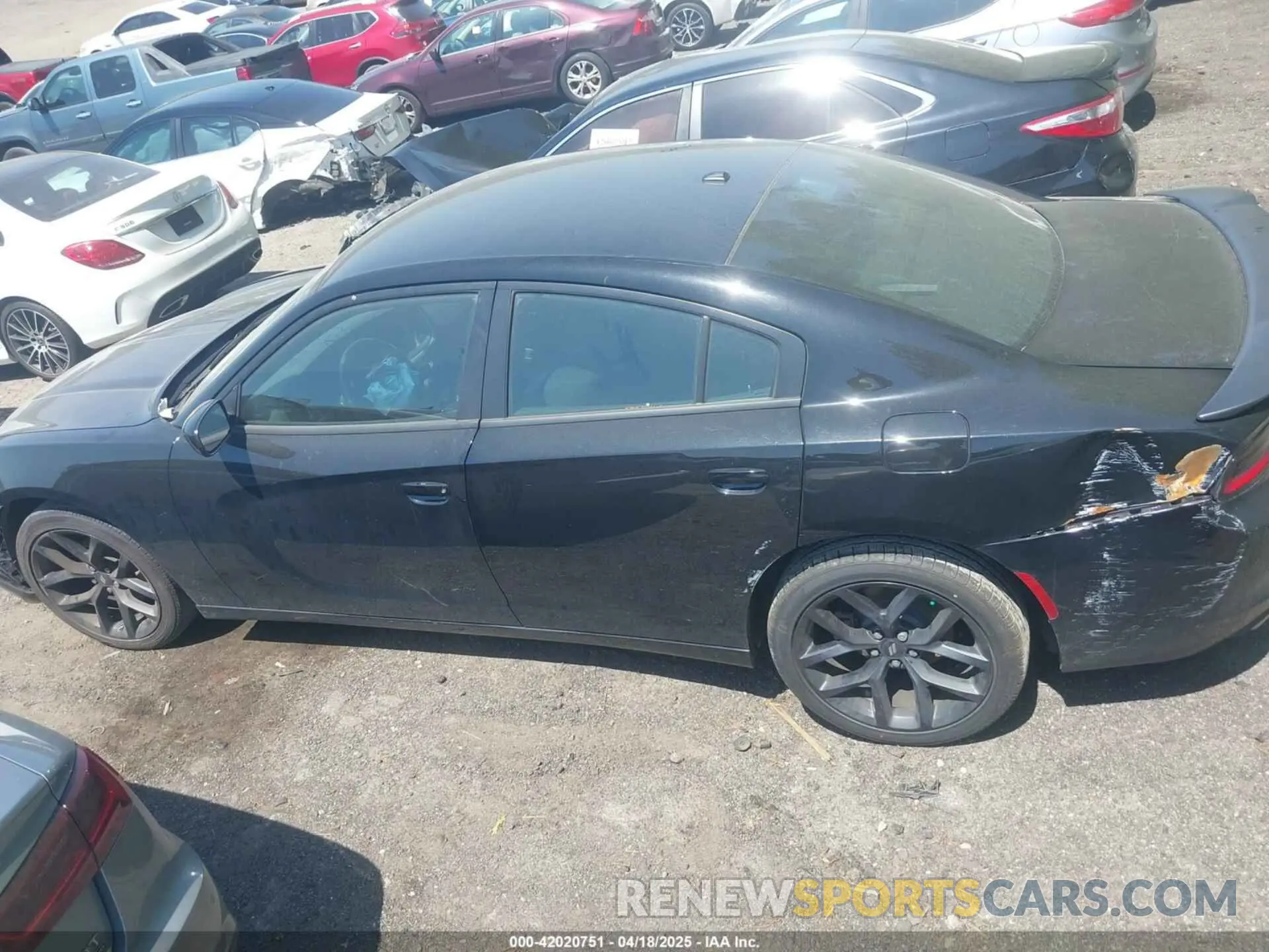 14 fotografías del automóvil dañado 2C3CDXBG2NH141227 DODGE CHARGER 2022