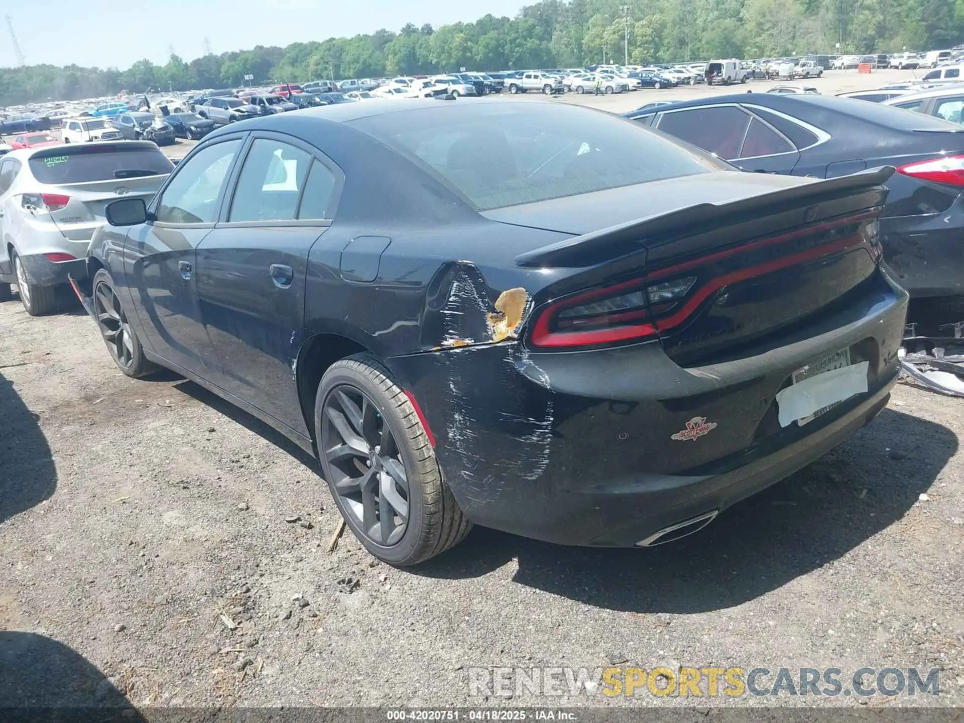 3 fotografías del automóvil dañado 2C3CDXBG2NH141227 DODGE CHARGER 2022