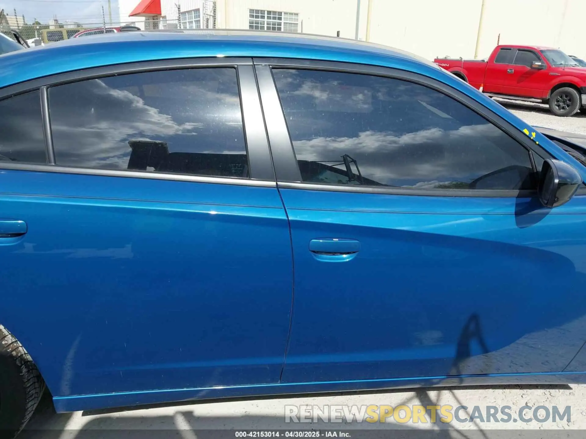 13 fotografías del automóvil dañado 2C3CDXBG2NH176284 DODGE CHARGER 2022