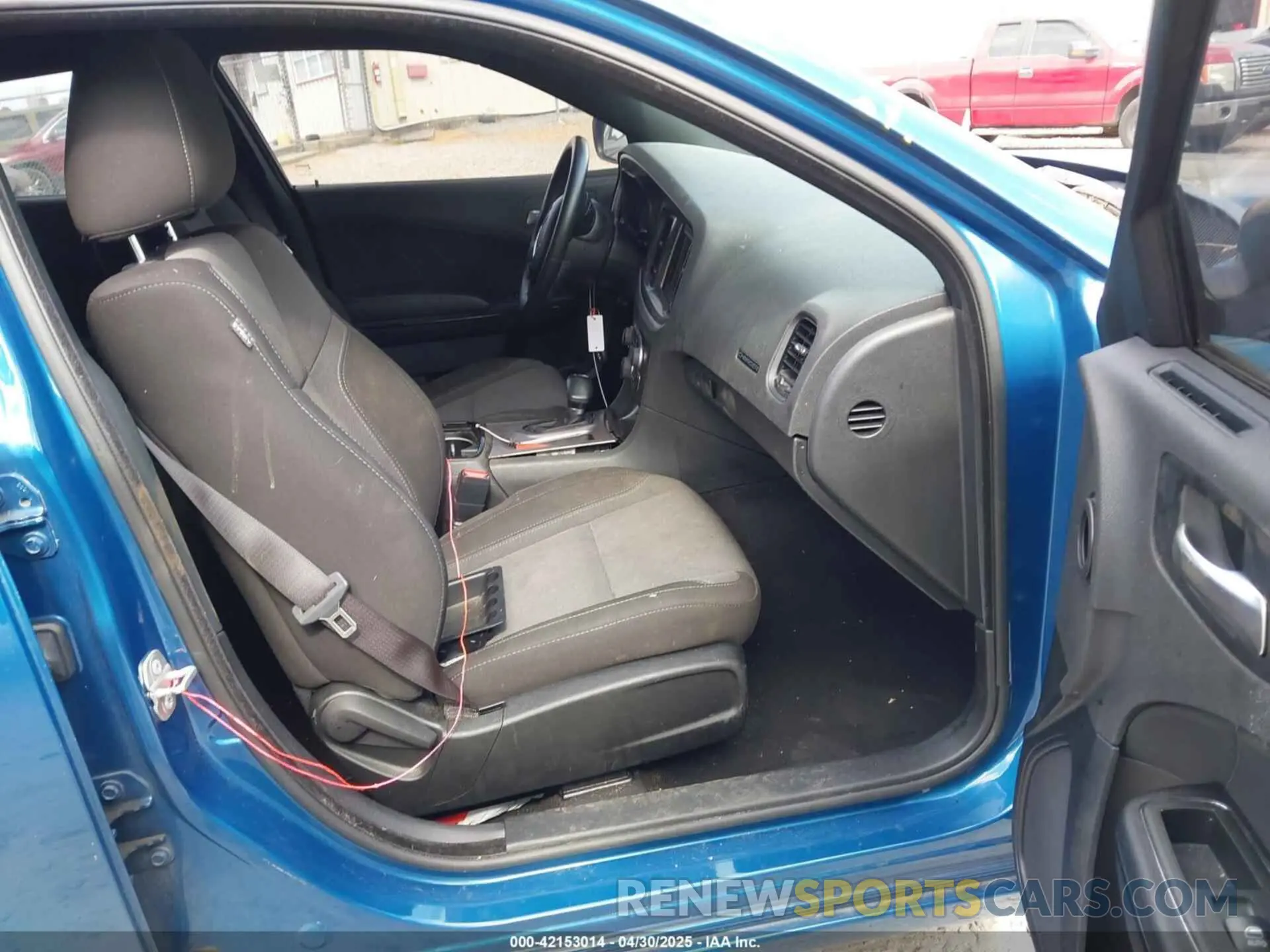 5 fotografías del automóvil dañado 2C3CDXBG2NH176284 DODGE CHARGER 2022
