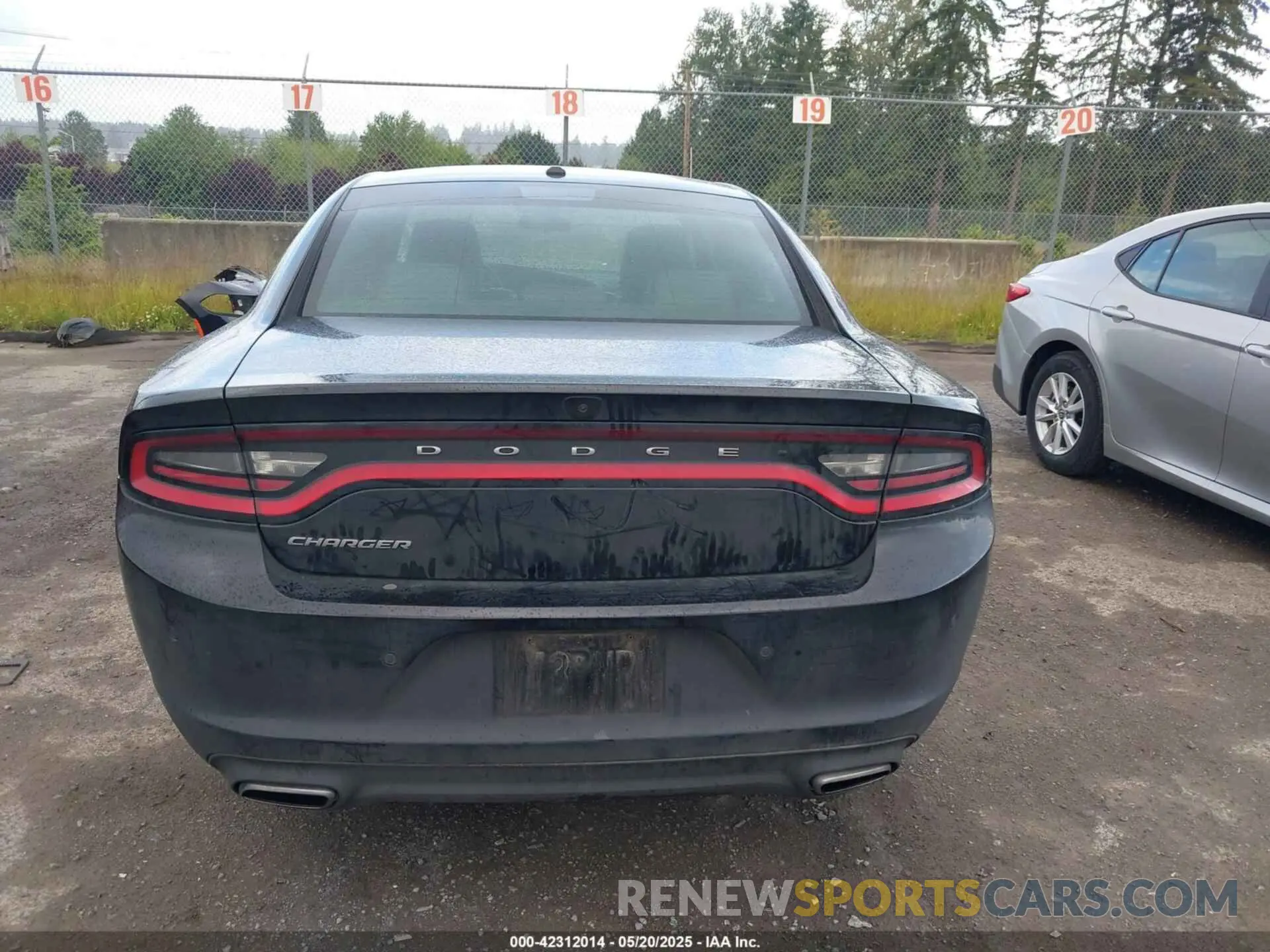 17 fotografías del automóvil dañado 2C3CDXBG3NH169280 DODGE CHARGER 2022