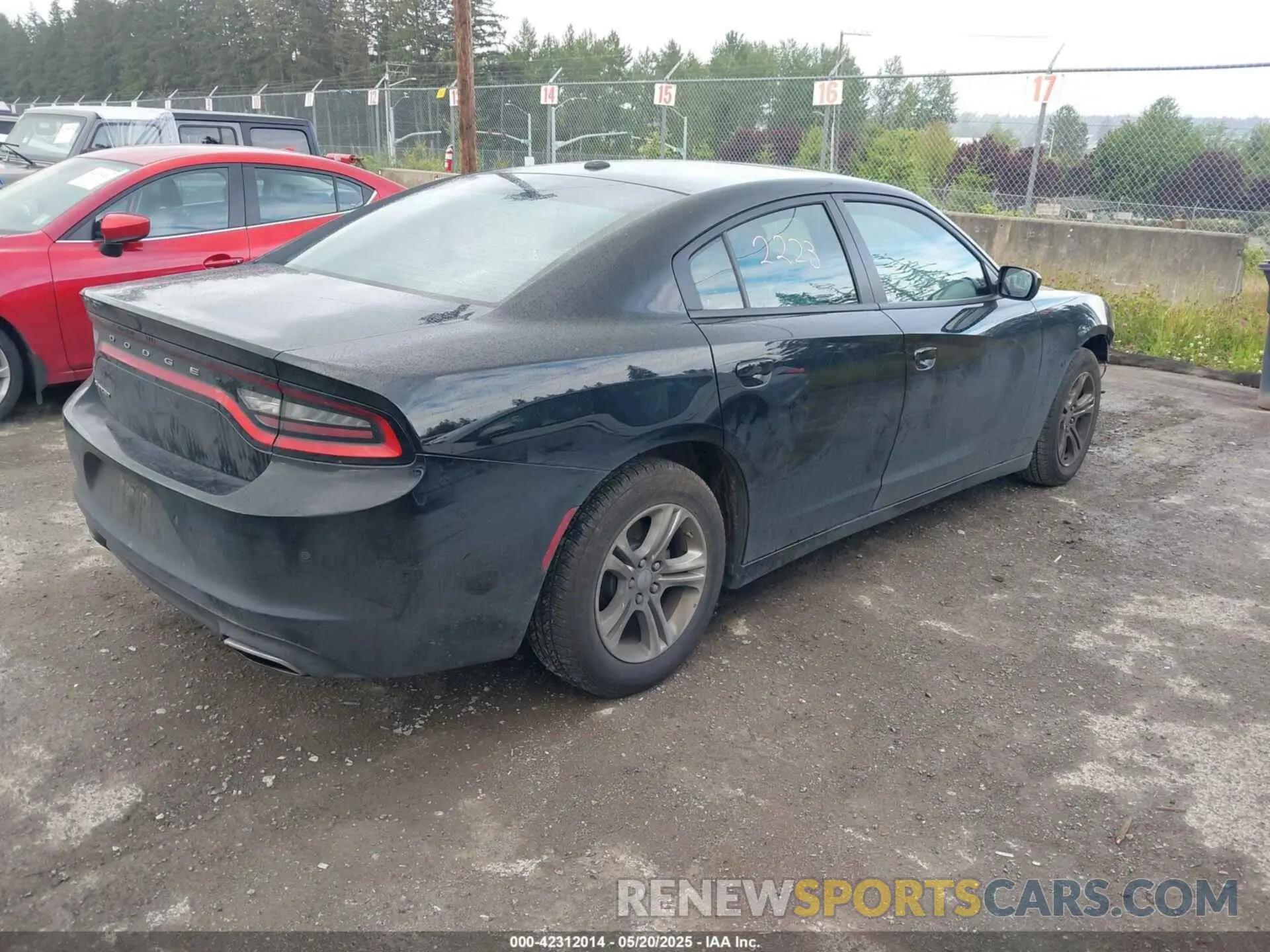 4 fotografías del automóvil dañado 2C3CDXBG3NH169280 DODGE CHARGER 2022