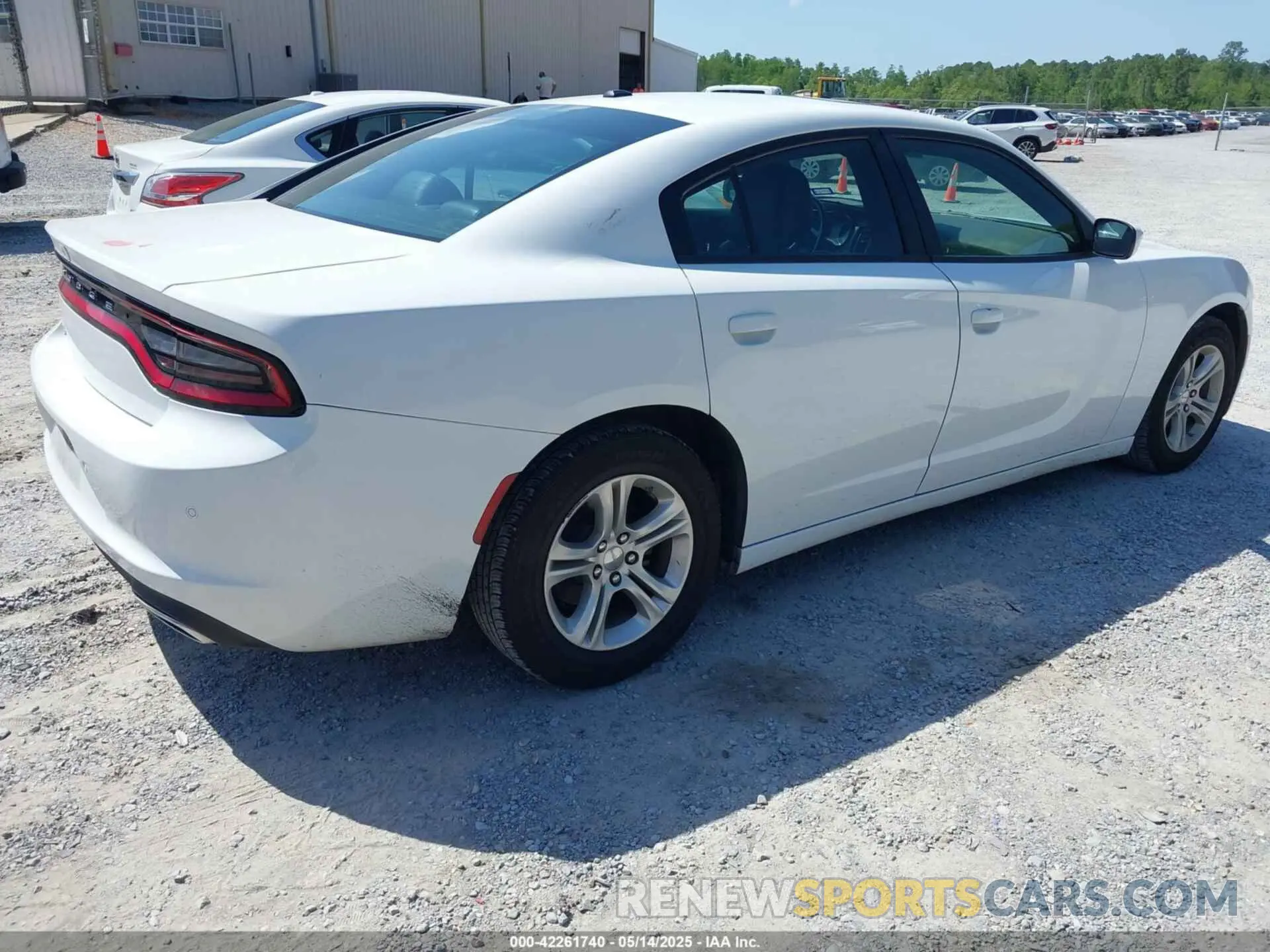 4 fotografías del automóvil dañado 2C3CDXBG4NH208104 DODGE CHARGER 2022
