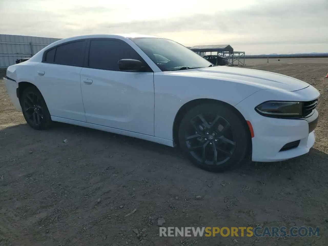 4 fotografías del automóvil dañado 2C3CDXBG4NH246254 DODGE CHARGER 2022