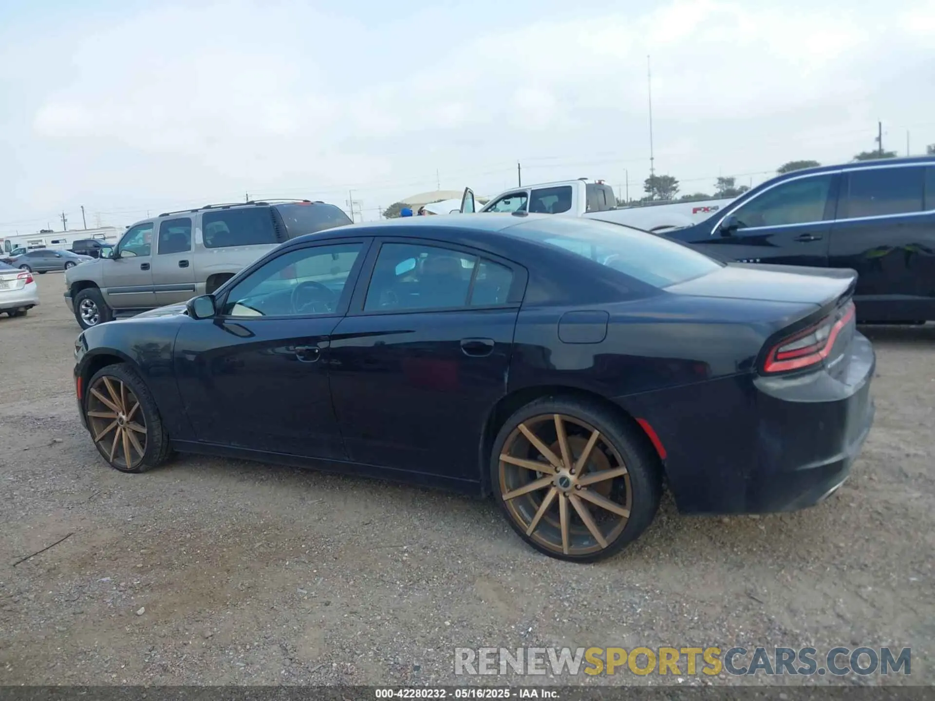 14 fotografías del automóvil dañado 2C3CDXBG5NH208001 DODGE CHARGER 2022