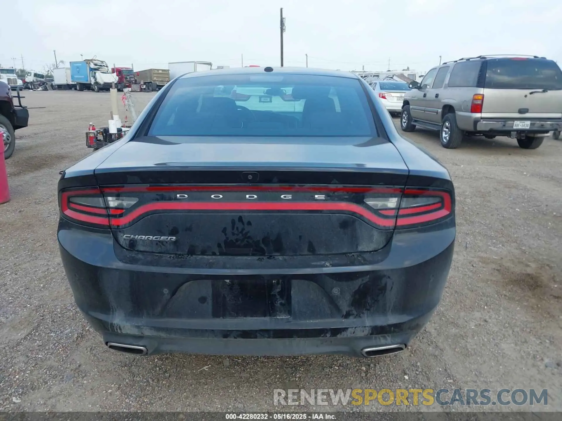 16 fotografías del automóvil dañado 2C3CDXBG5NH208001 DODGE CHARGER 2022