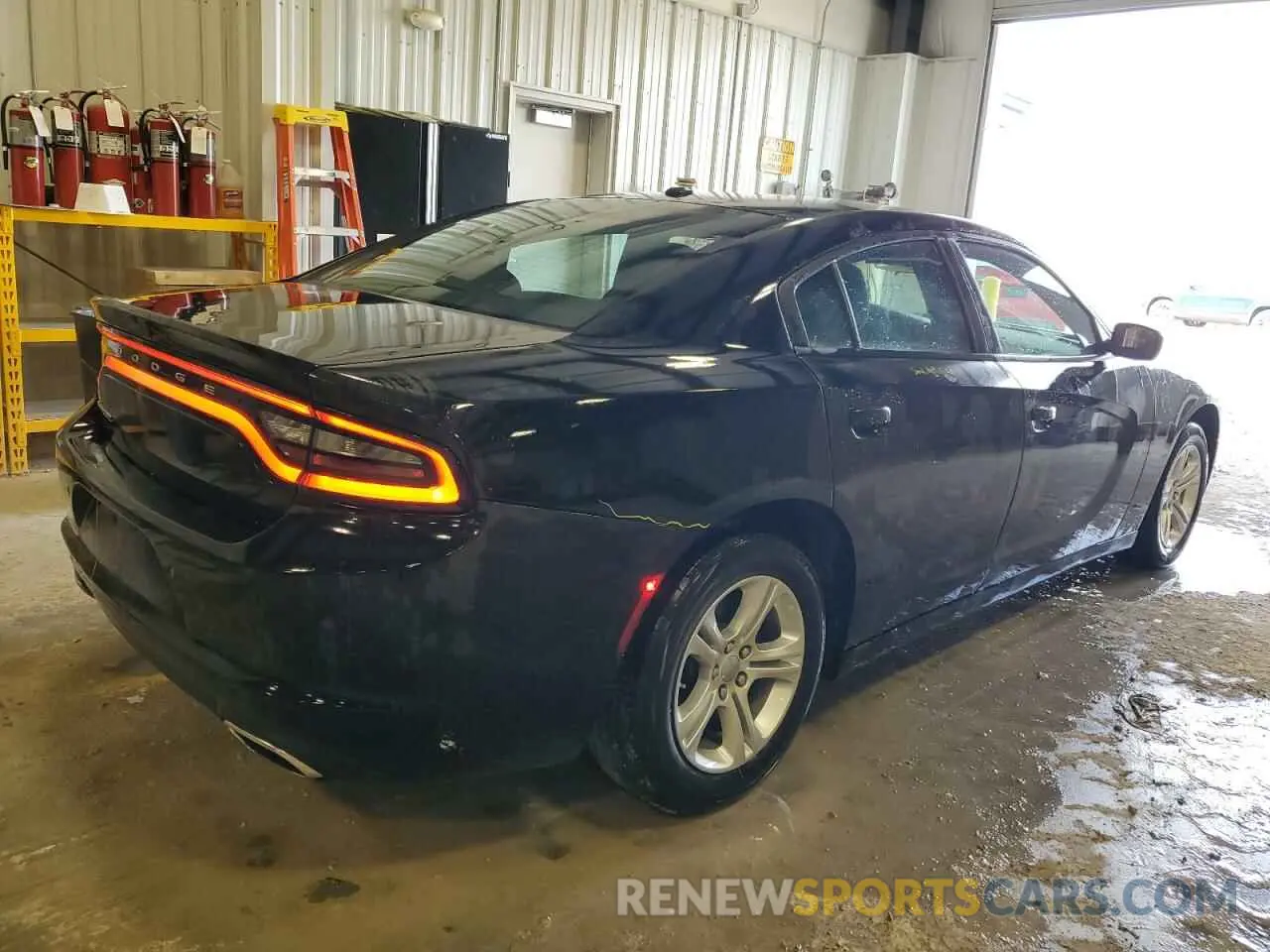 3 fotografías del automóvil dañado 2C3CDXBG5NH261586 DODGE CHARGER 2022