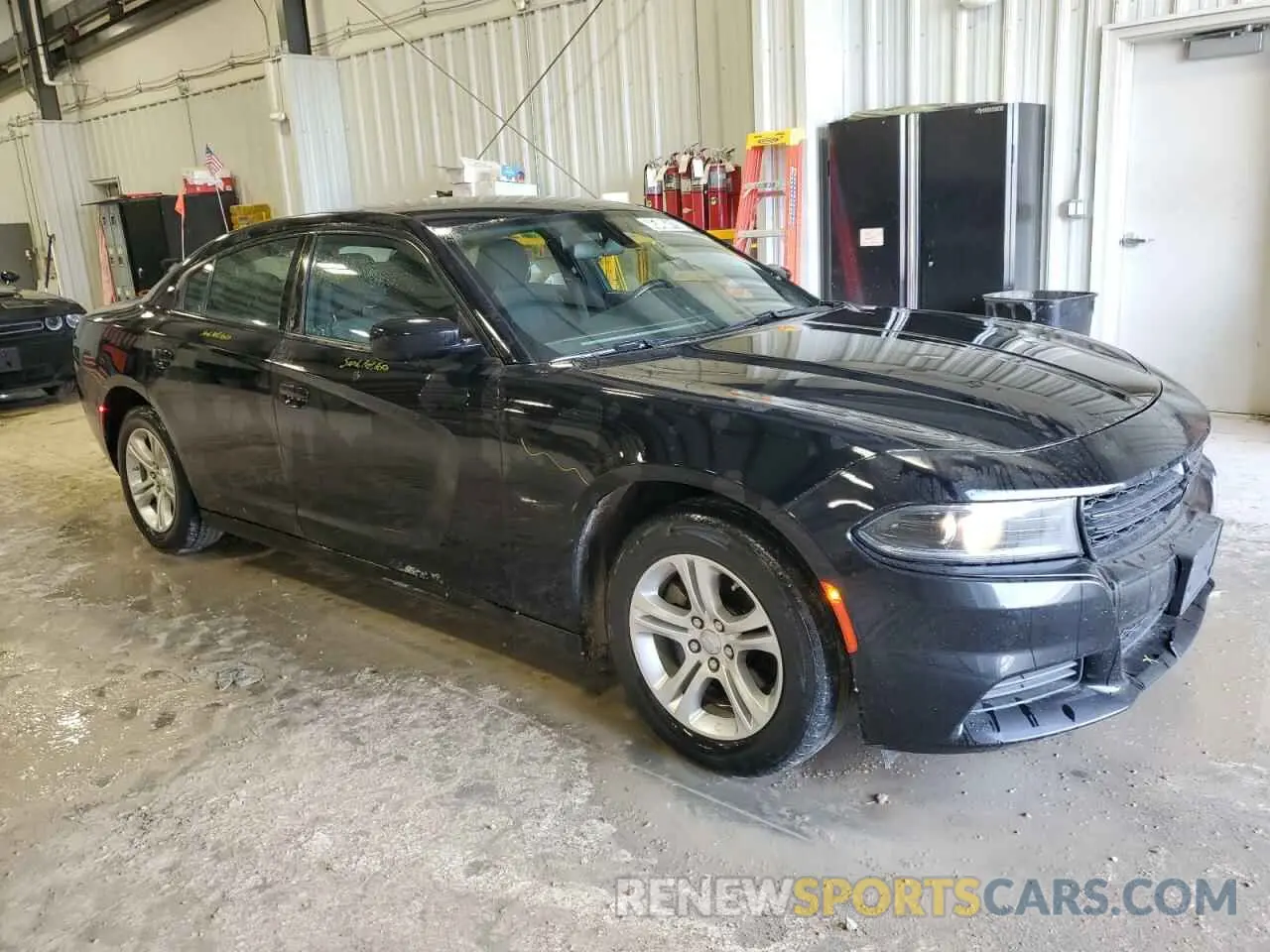 4 fotografías del automóvil dañado 2C3CDXBG5NH261586 DODGE CHARGER 2022