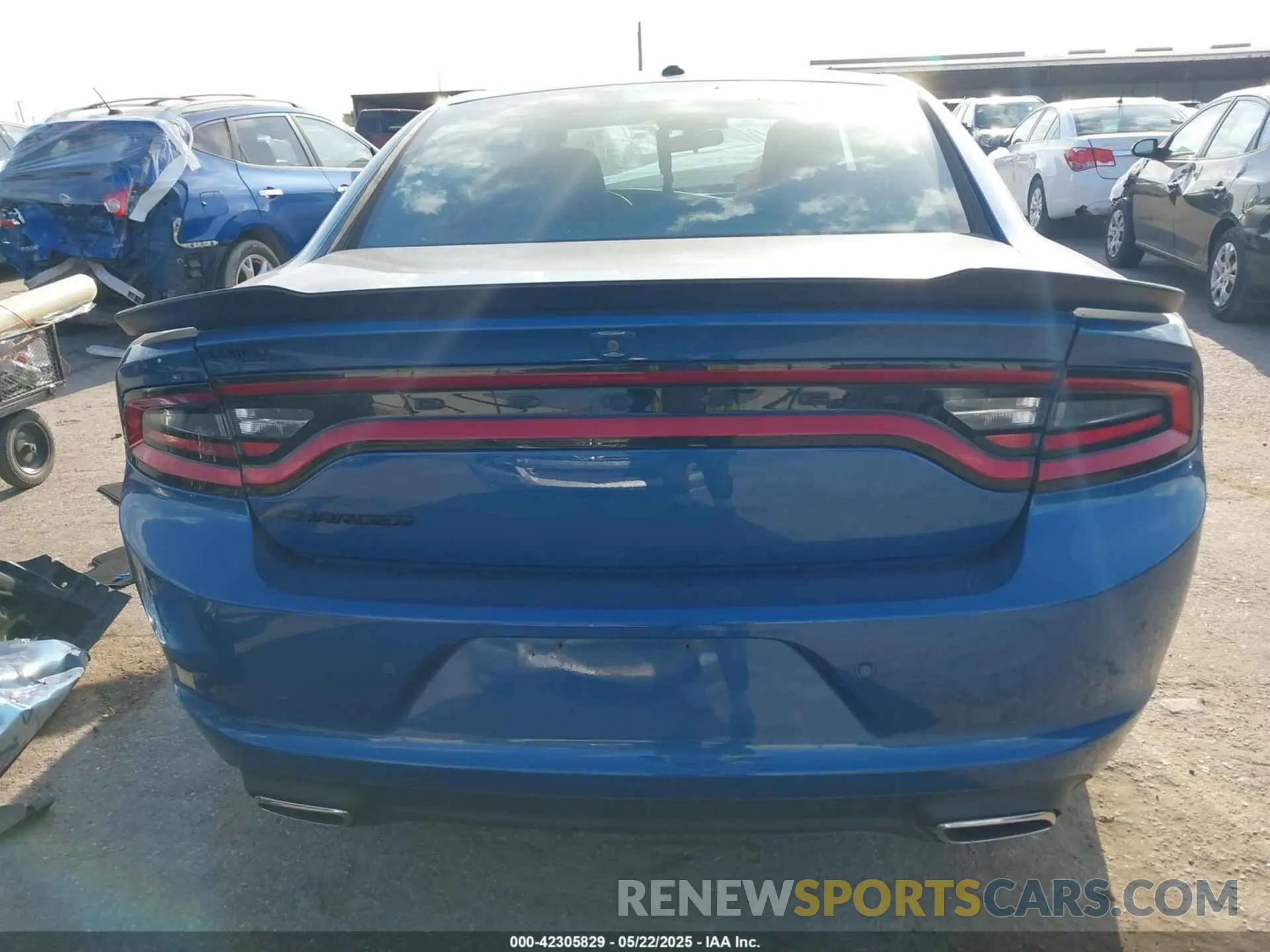 16 fotografías del automóvil dañado 2C3CDXBG6NH145913 DODGE CHARGER 2022