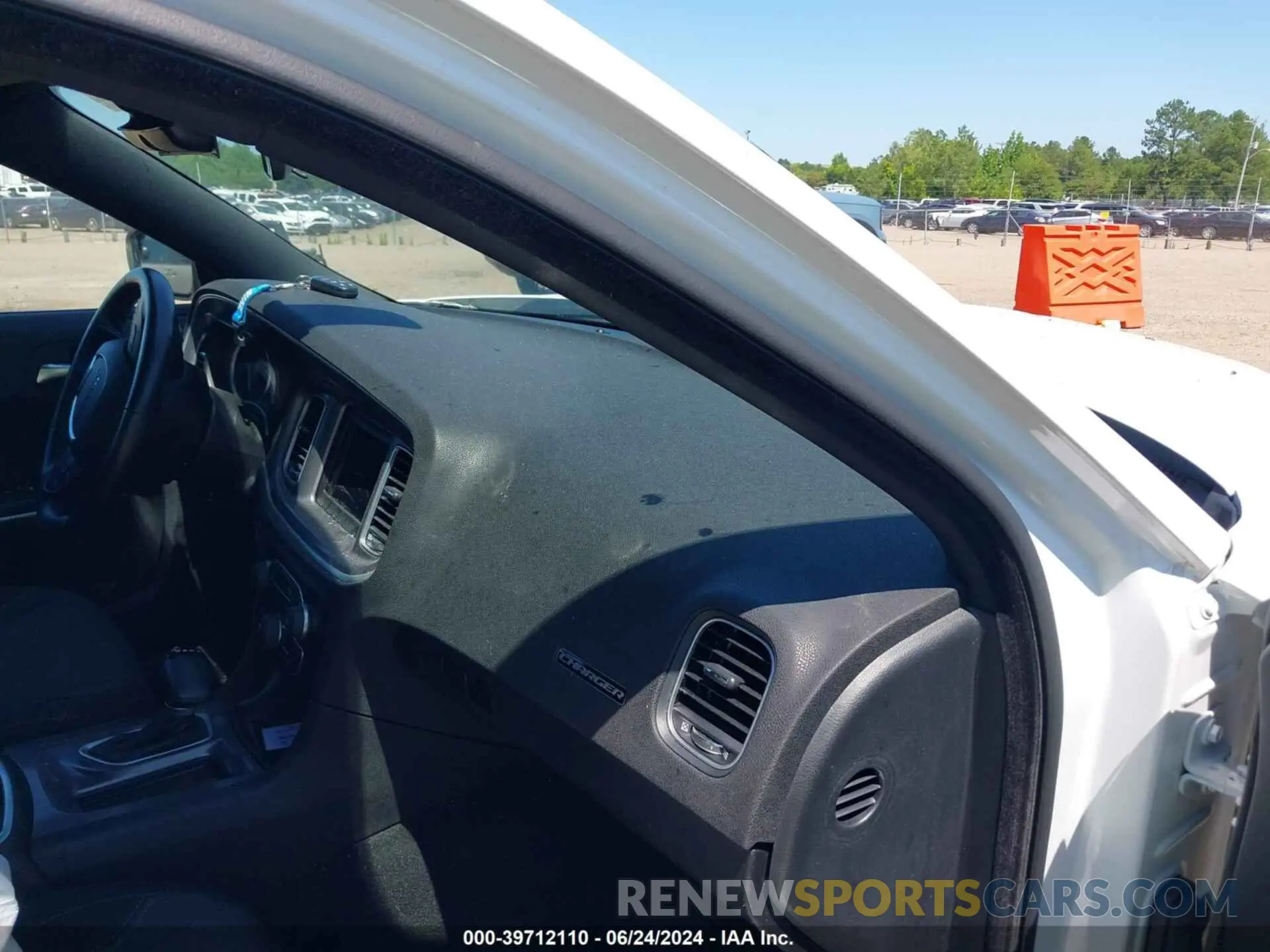 5 fotografías del automóvil dañado 2C3CDXBG6NH208055 DODGE CHARGER 2022