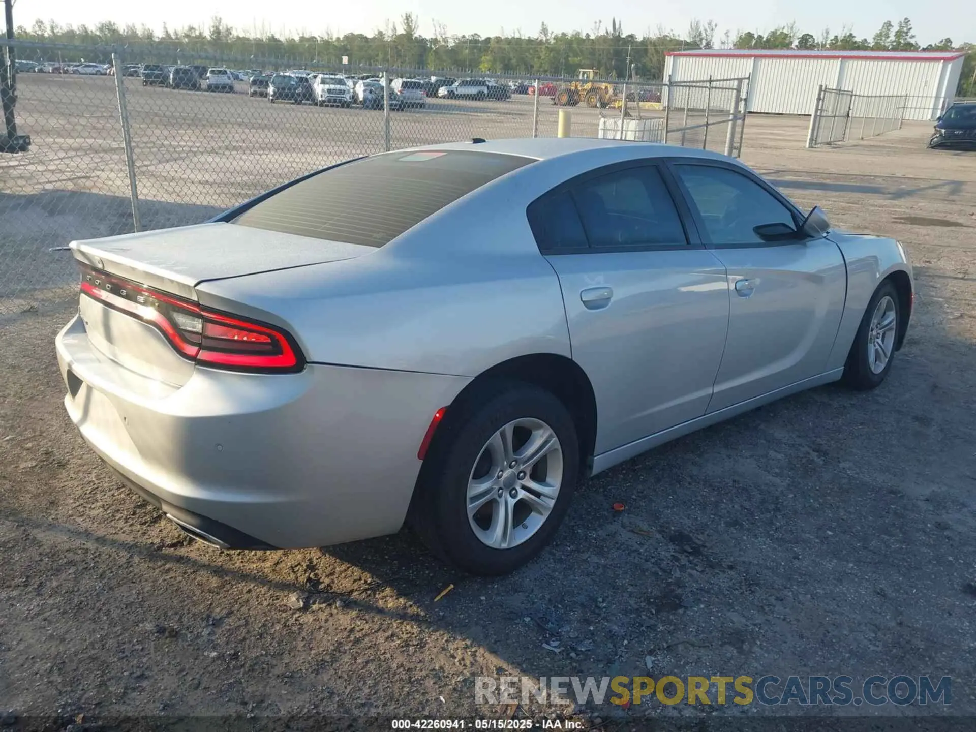 4 fotografías del automóvil dañado 2C3CDXBG7NH169377 DODGE CHARGER 2022