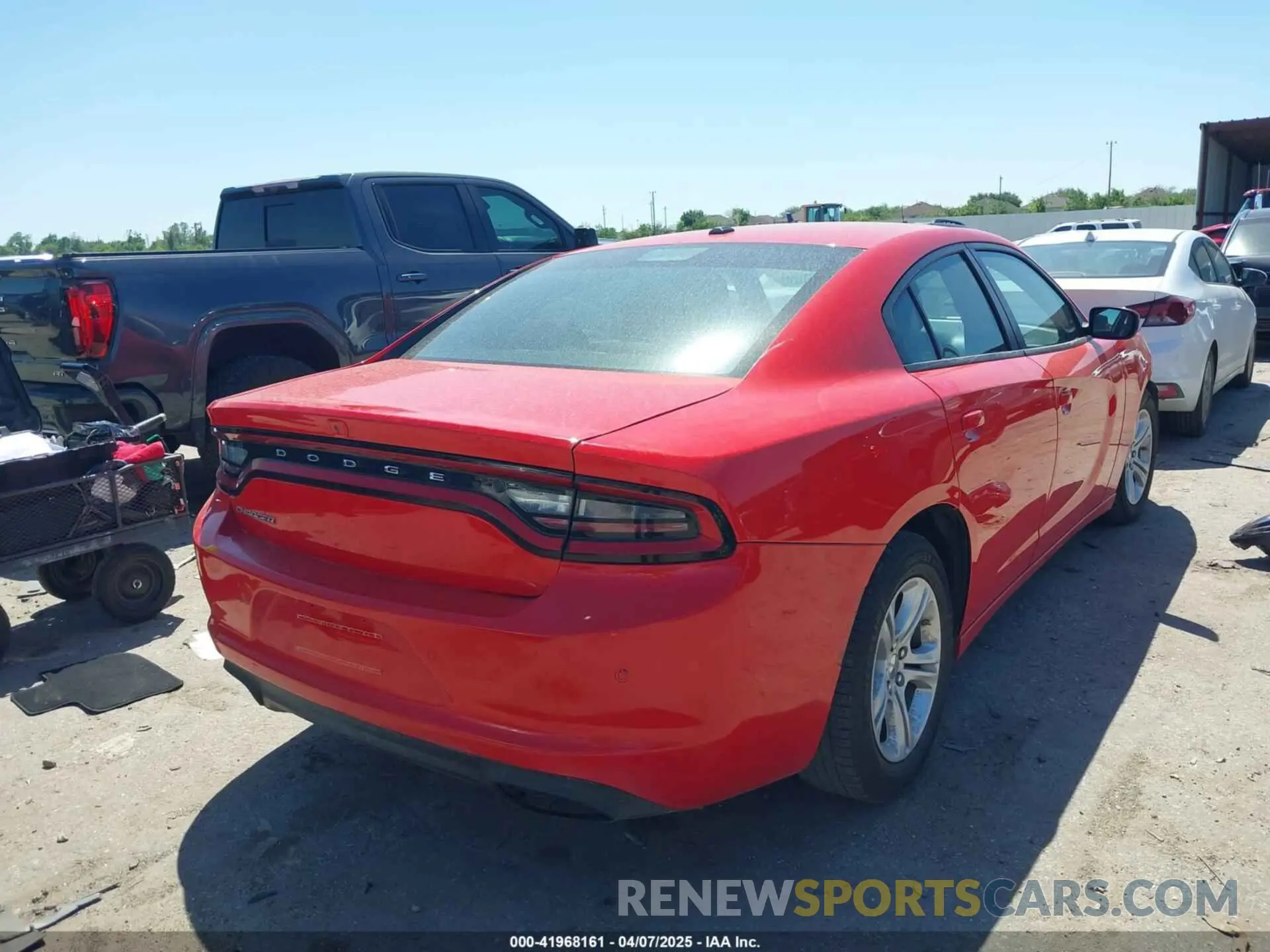 4 fotografías del automóvil dañado 2C3CDXBG7NH224166 DODGE CHARGER 2022