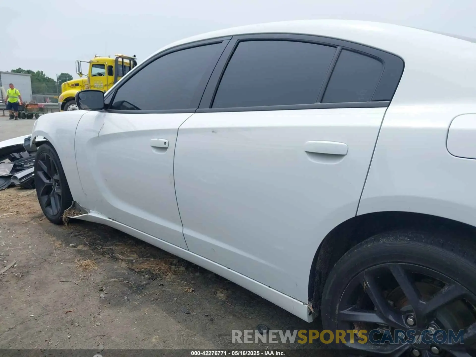 15 fotografías del automóvil dañado 2C3CDXBG7NH243476 DODGE CHARGER 2022