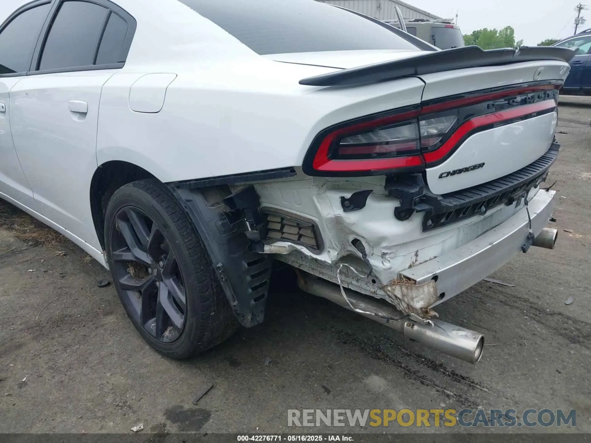 6 fotografías del automóvil dañado 2C3CDXBG7NH243476 DODGE CHARGER 2022