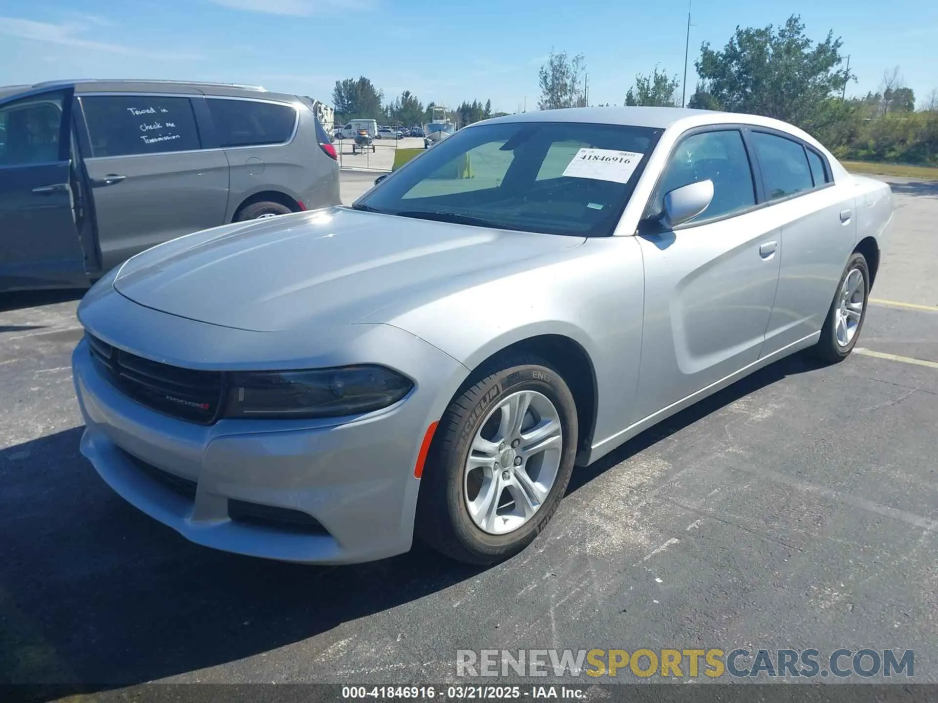2 fotografías del automóvil dañado 2C3CDXBG8NH255734 DODGE CHARGER 2022