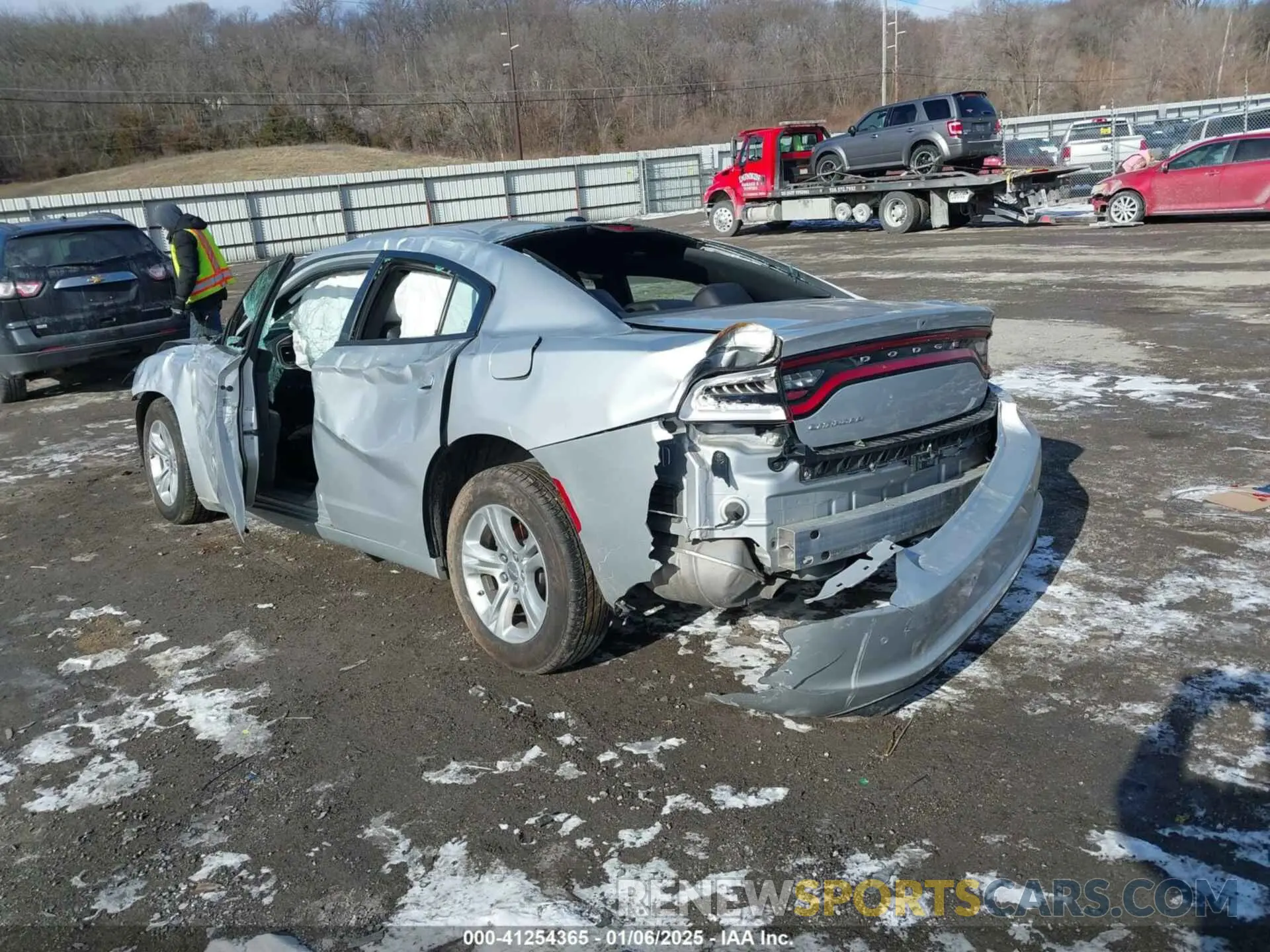 3 fotografías del automóvil dañado 2C3CDXBG9NH118995 DODGE CHARGER 2022