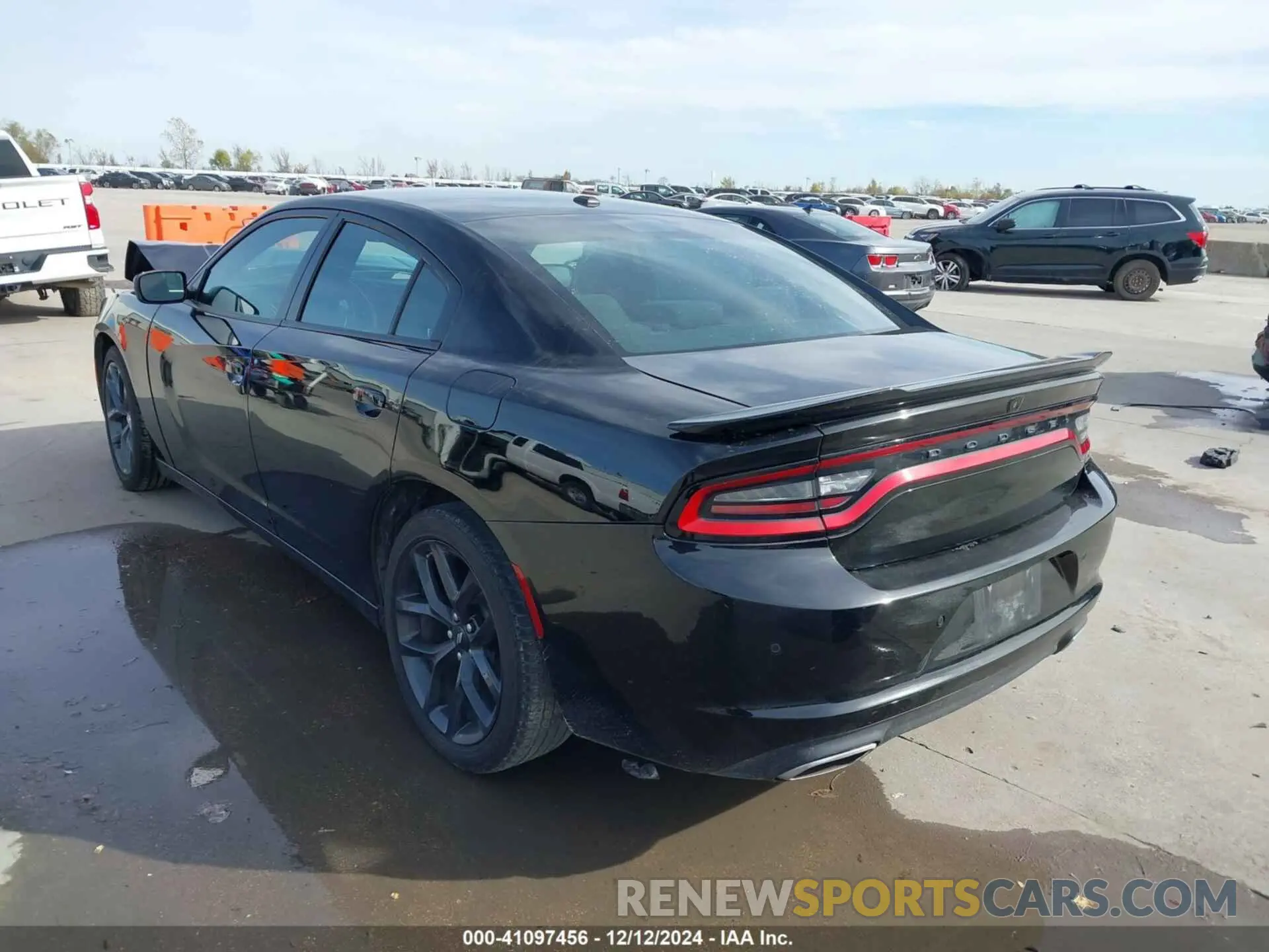 3 fotografías del automóvil dañado 2C3CDXBGXNH189316 DODGE CHARGER 2022