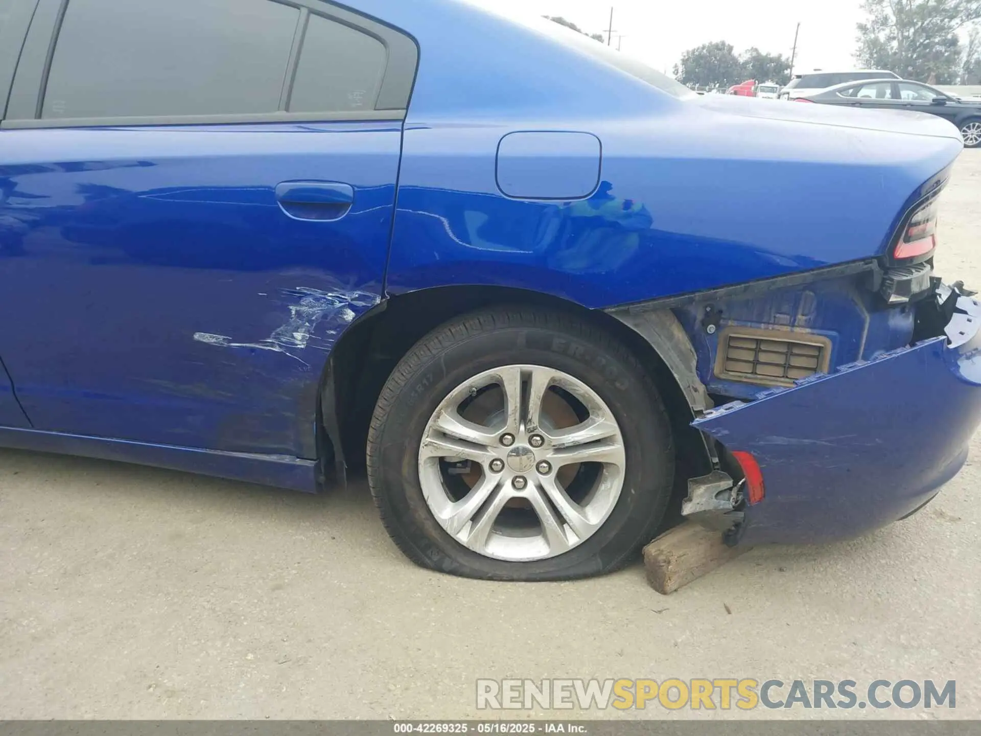 6 fotografías del automóvil dañado 2C3CDXBGXNH231127 DODGE CHARGER 2022