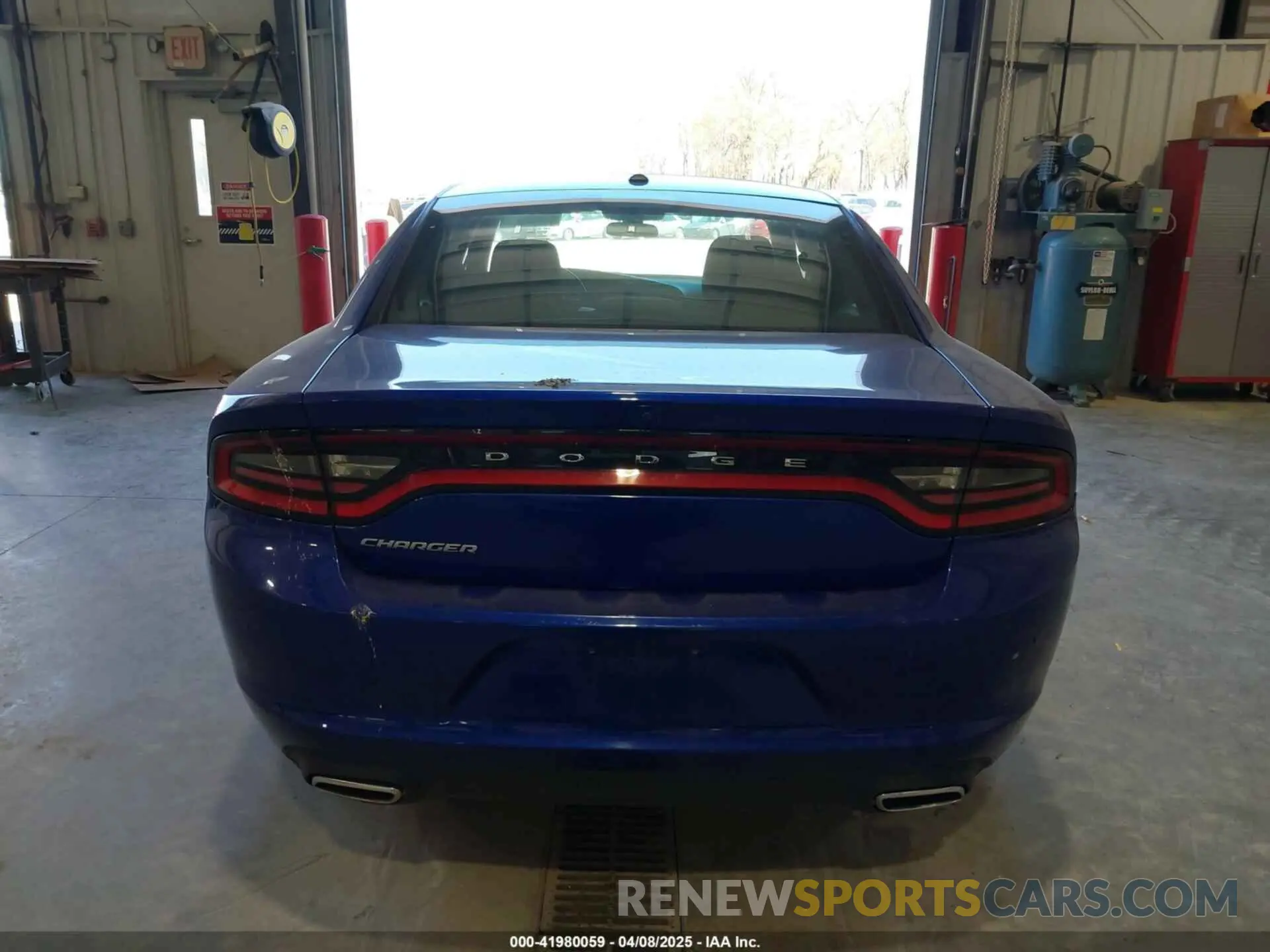 16 fotografías del automóvil dañado 2C3CDXBGXNH231158 DODGE CHARGER 2022