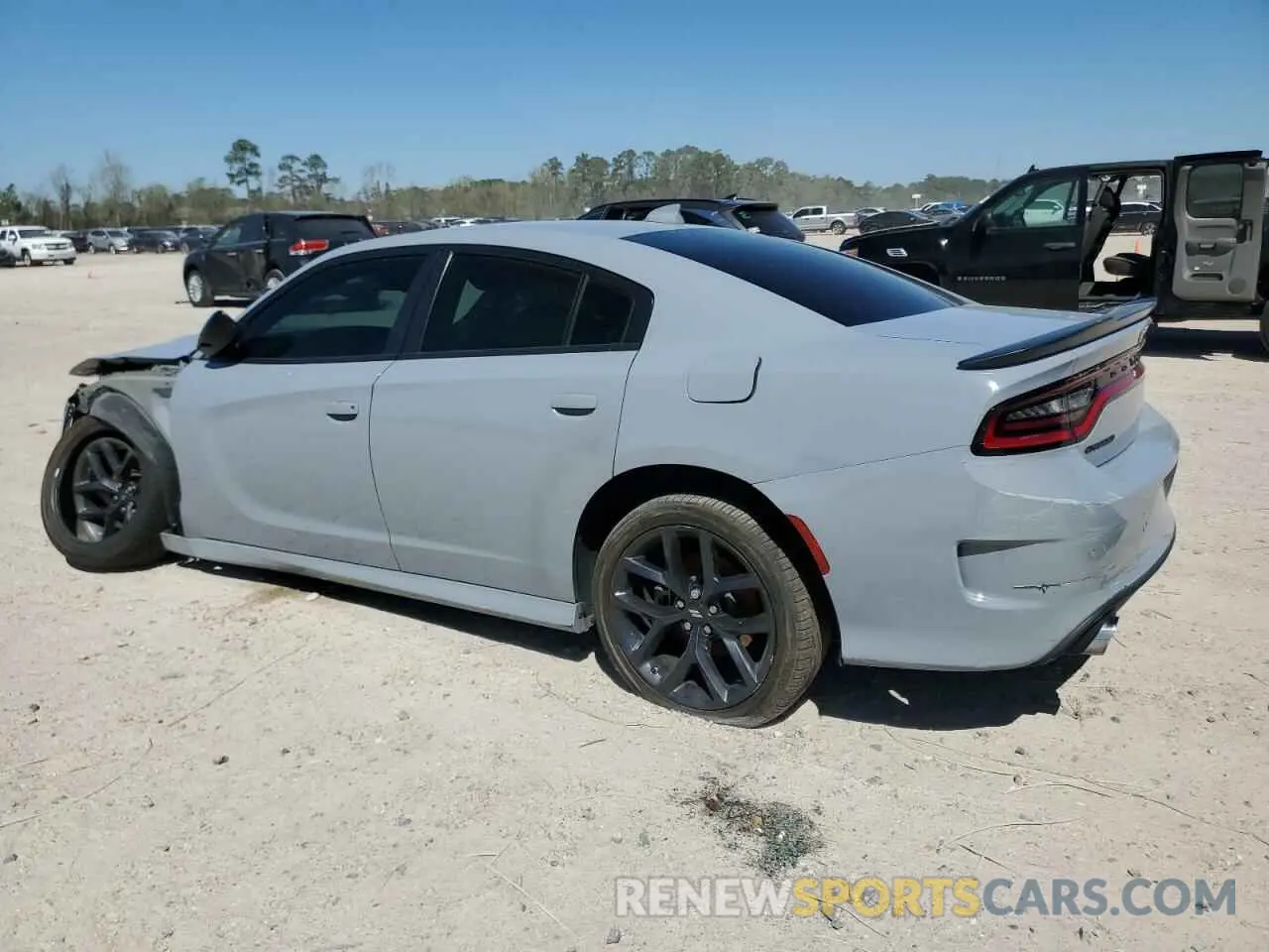 2 fotografías del automóvil dañado 2C3CDXCT3NH111018 DODGE CHARGER 2022