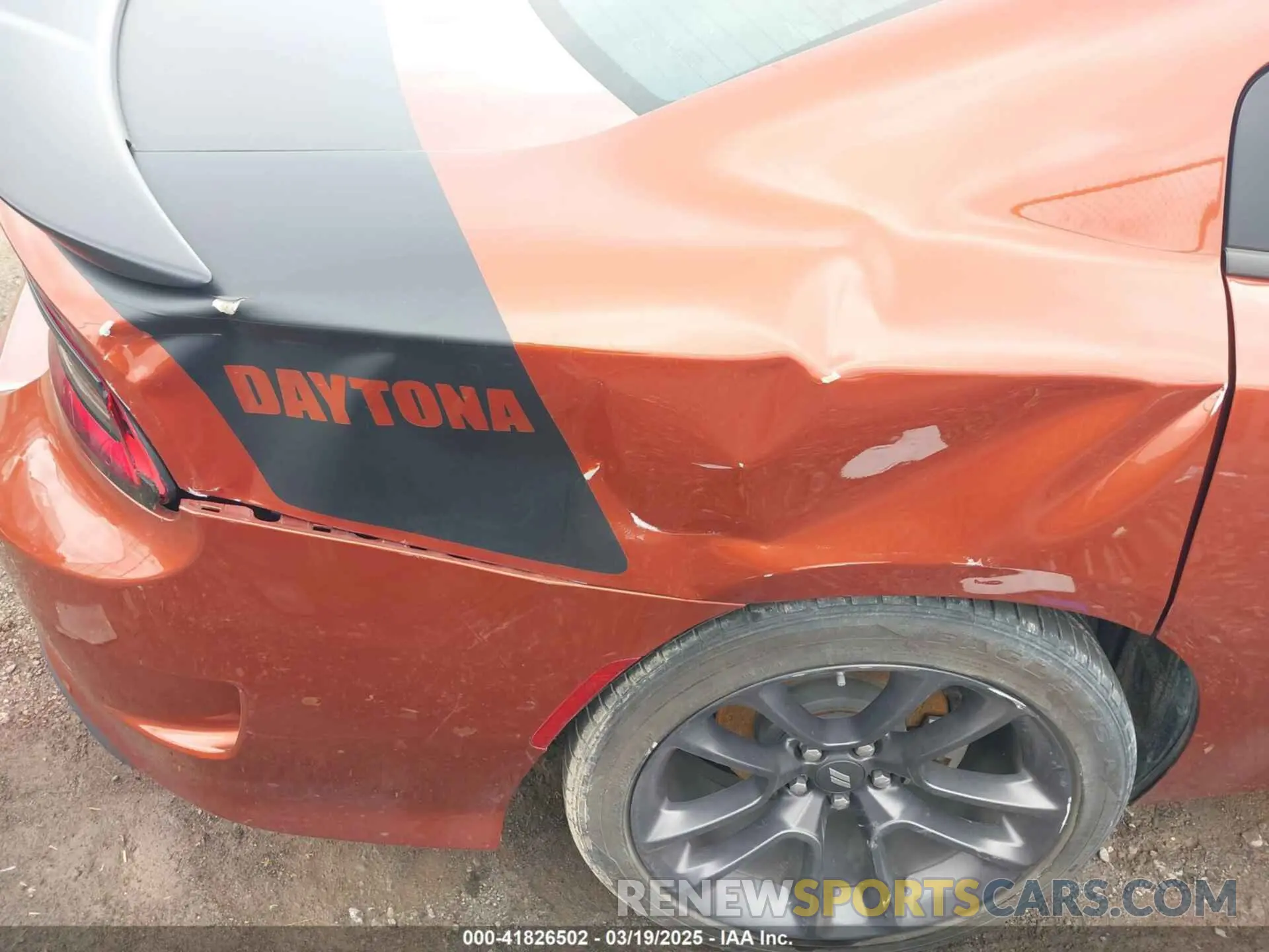 17 fotografías del automóvil dañado 2C3CDXCT4NH183670 DODGE CHARGER 2022
