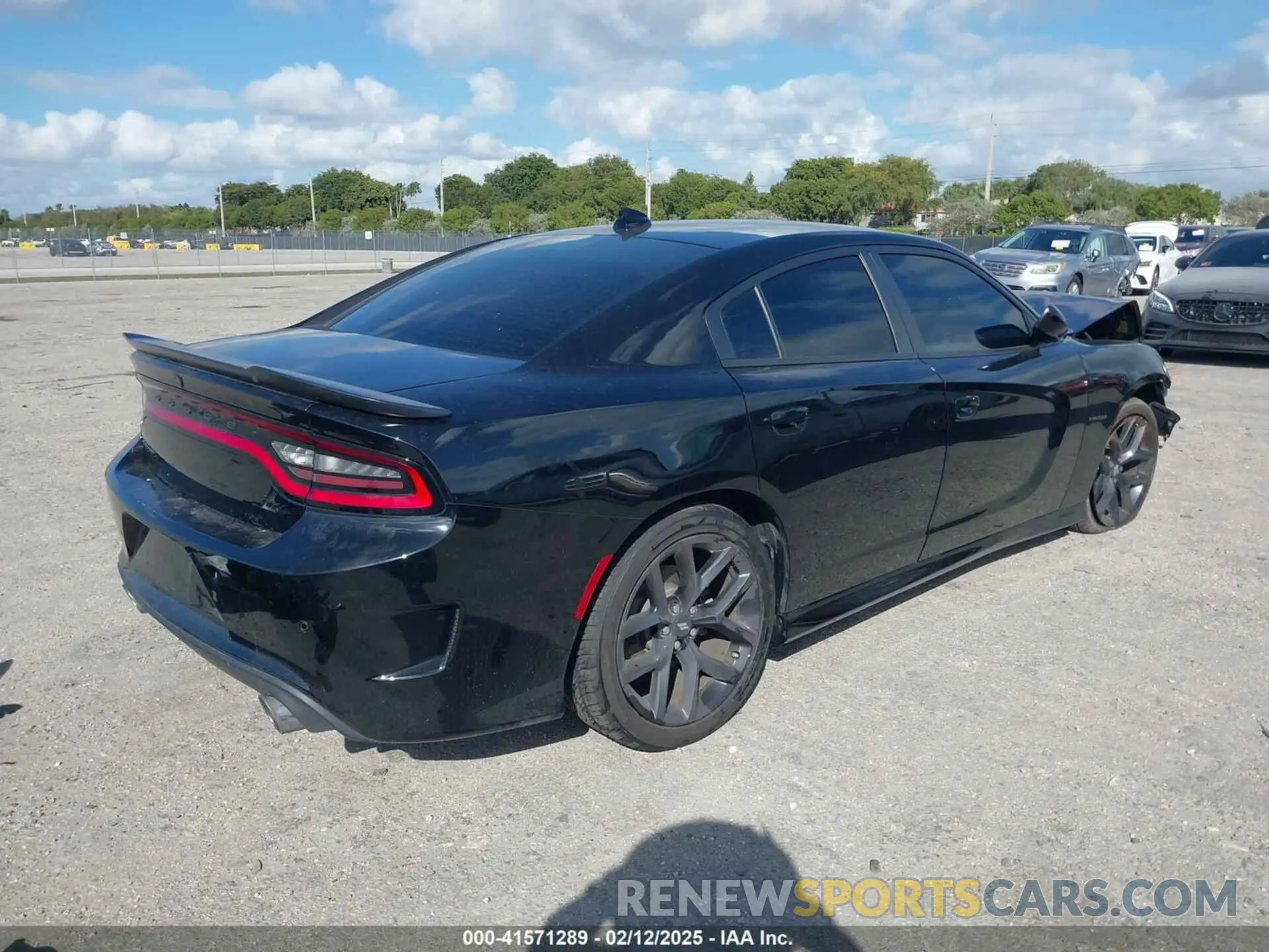 4 fotografías del automóvil dañado 2C3CDXCT8NH244227 DODGE CHARGER 2022