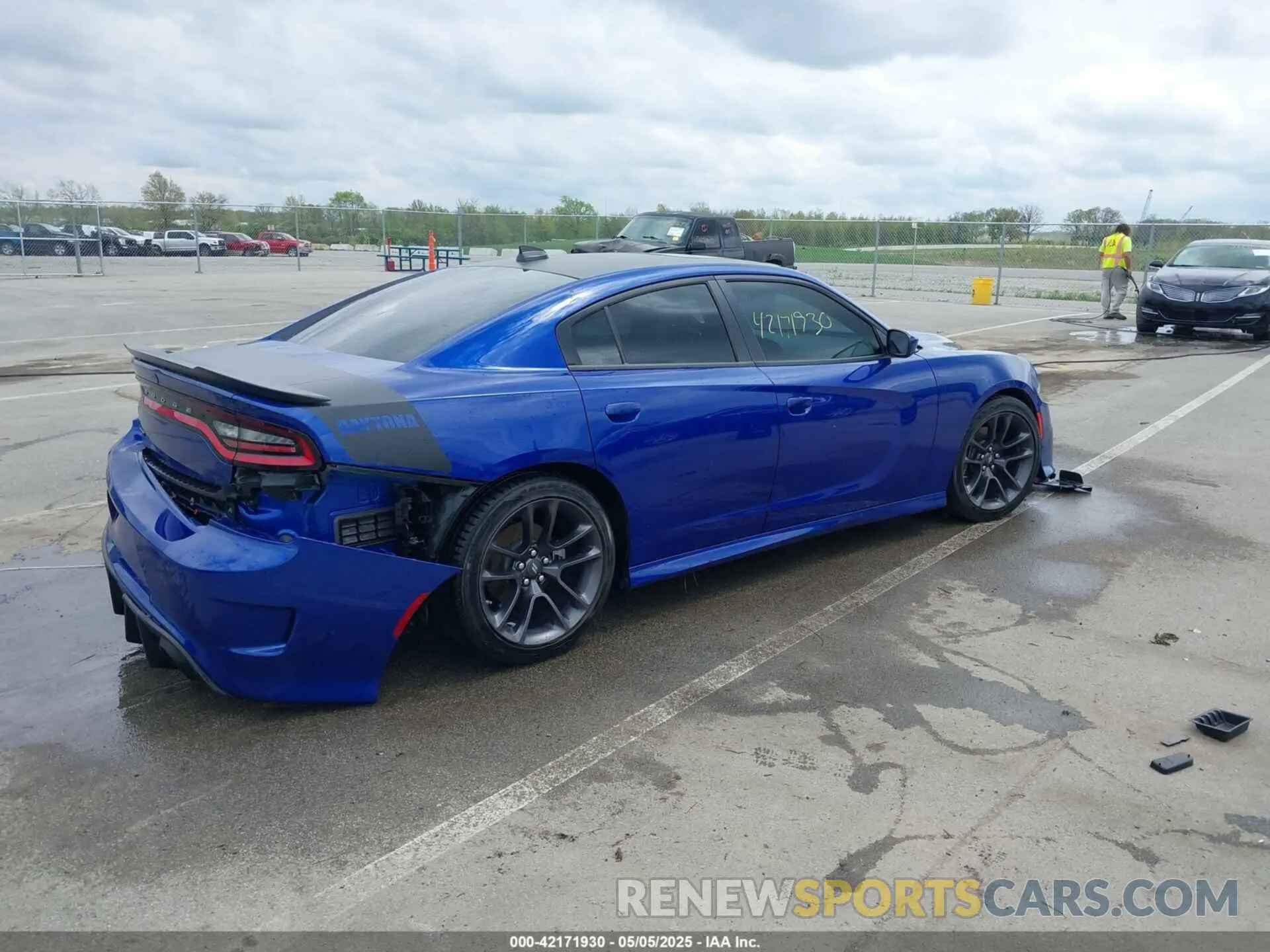 4 fotografías del automóvil dañado 2C3CDXCTXNH202688 DODGE CHARGER 2022