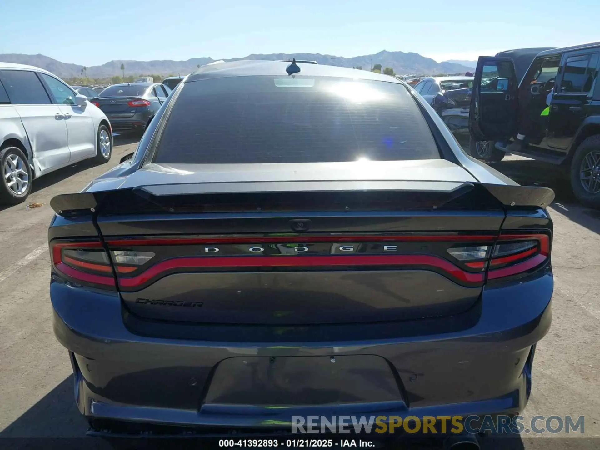 16 fotografías del automóvil dañado 2C3CDXGJ1NH204130 DODGE CHARGER 2022