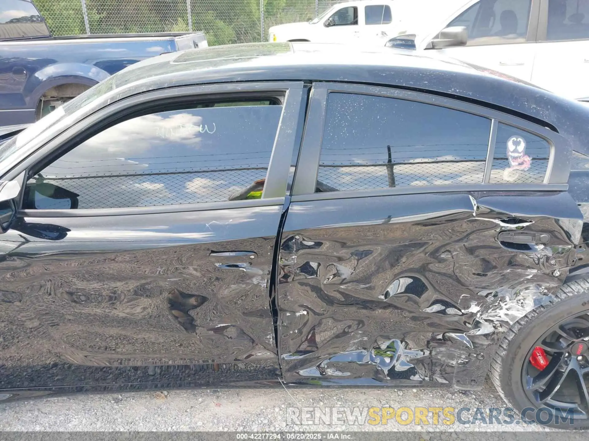 14 fotografías del automóvil dañado 2C3CDXGJ6NH102631 DODGE CHARGER 2022