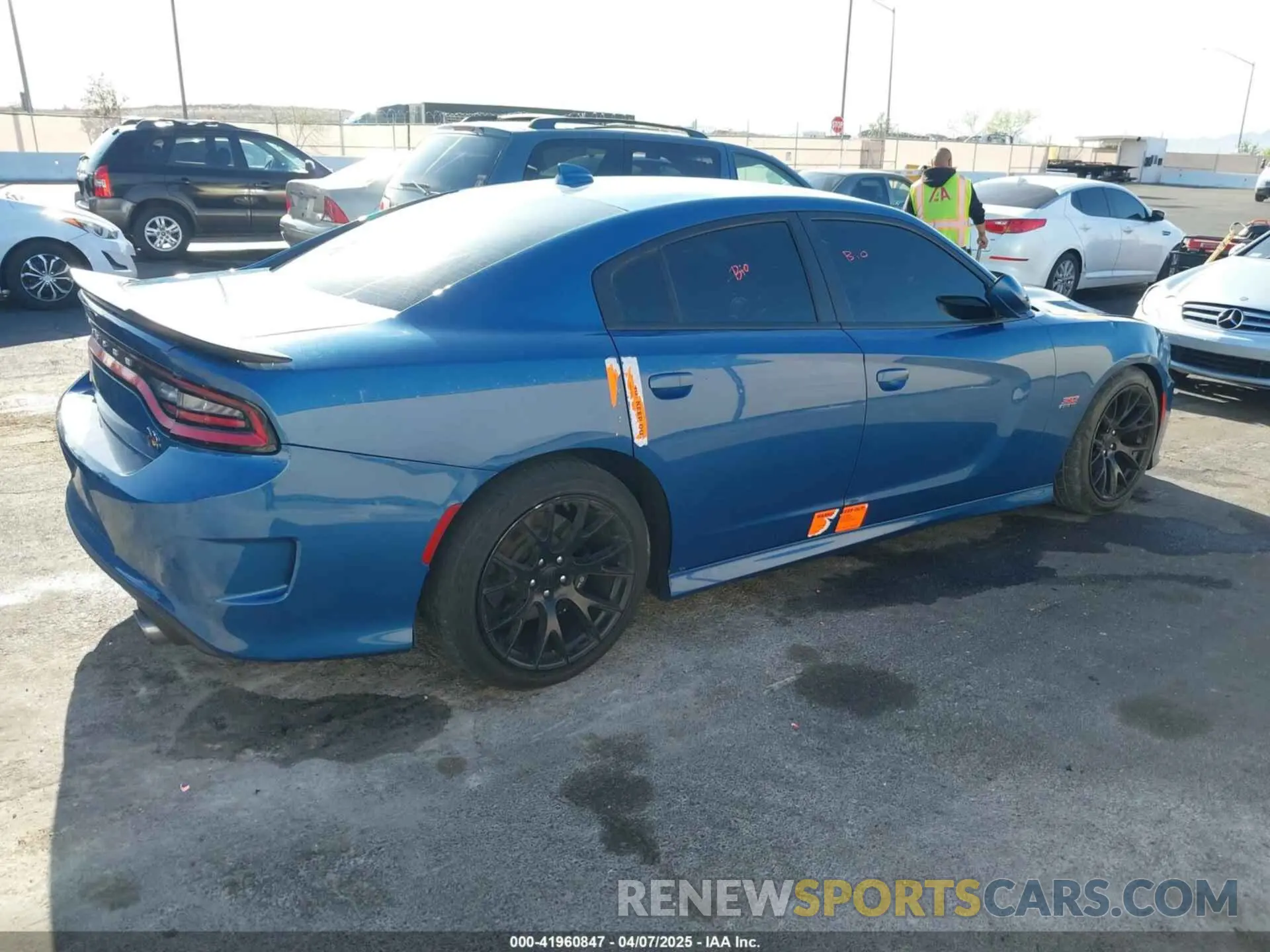 4 fotografías del automóvil dañado 2C3CDXGJ8NH120452 DODGE CHARGER 2022