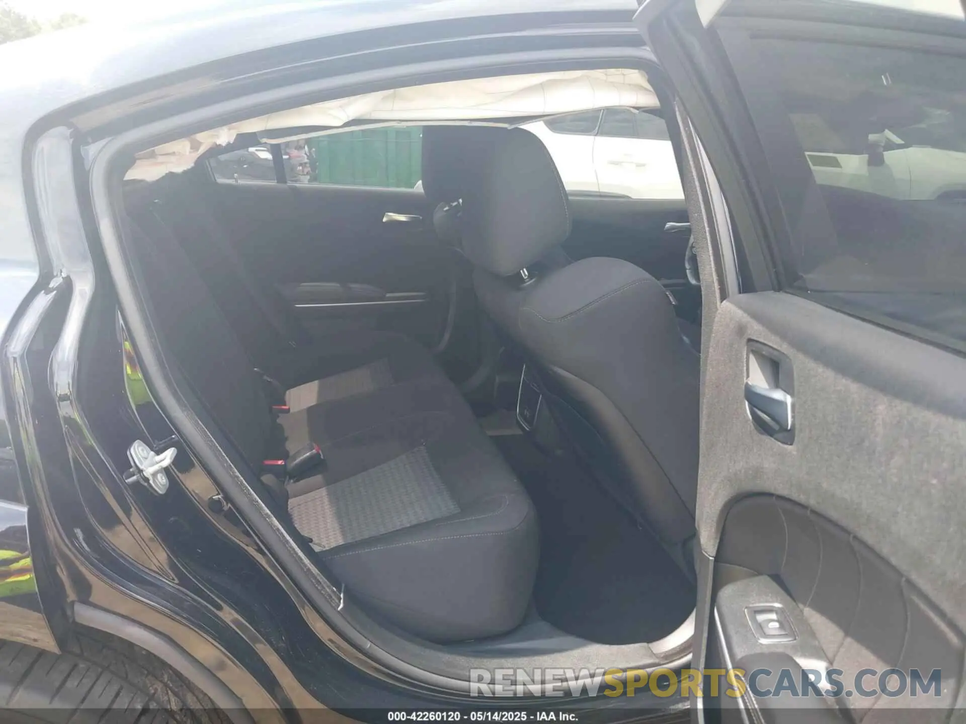 8 fotografías del automóvil dañado 2C3CDXGJXNH176201 DODGE CHARGER 2022