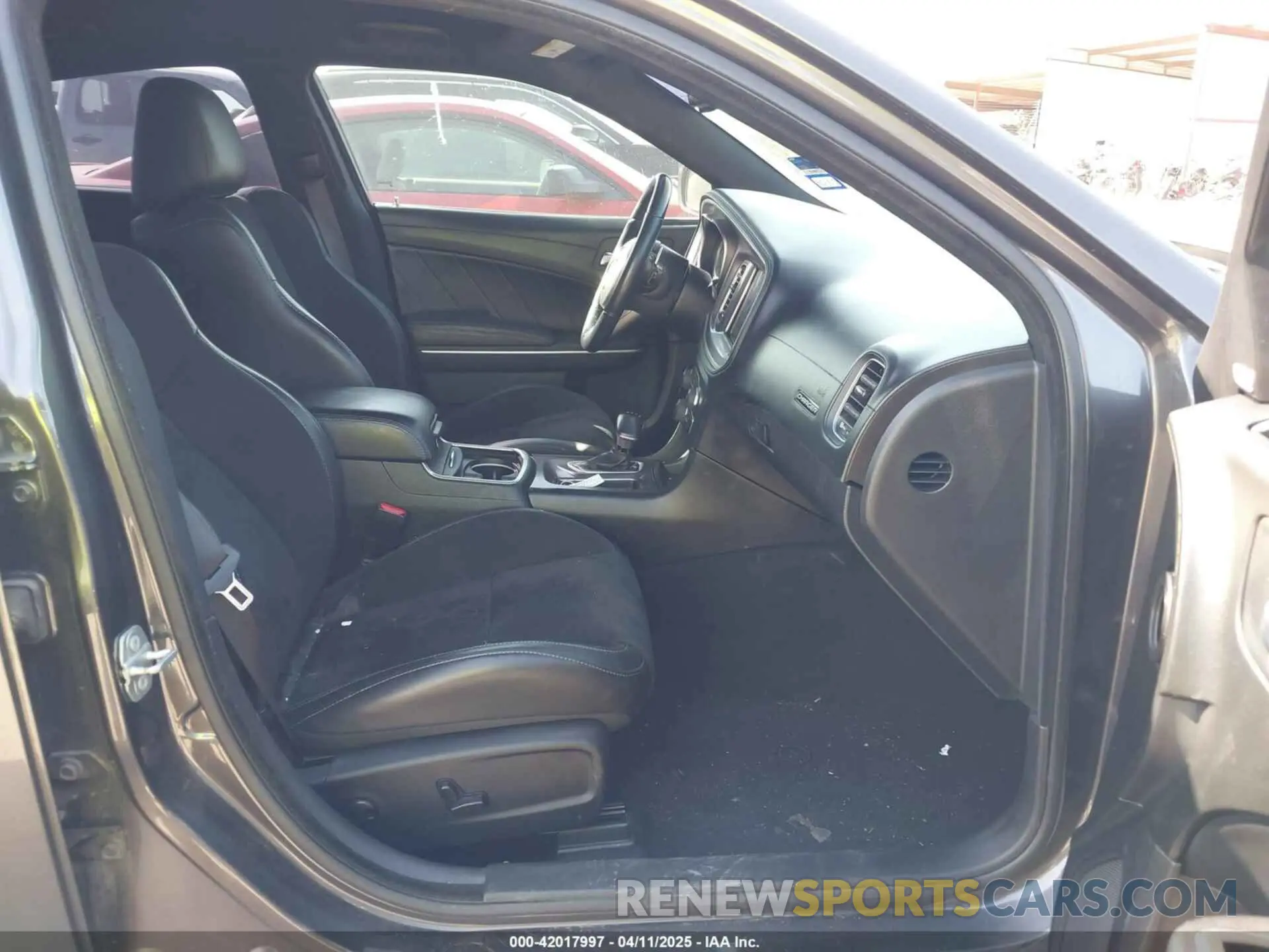 5 fotografías del automóvil dañado 2C3CDXHG3NH114268 DODGE CHARGER 2022