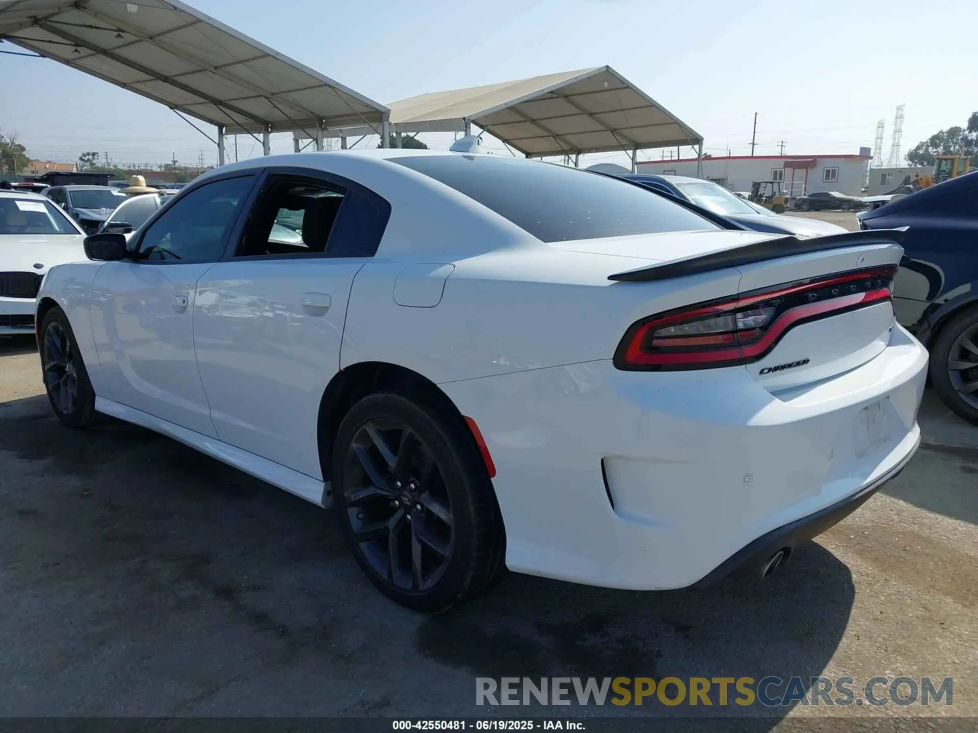 3 fotografías del automóvil dañado 2C3CDXHG4NH267371 DODGE CHARGER 2022