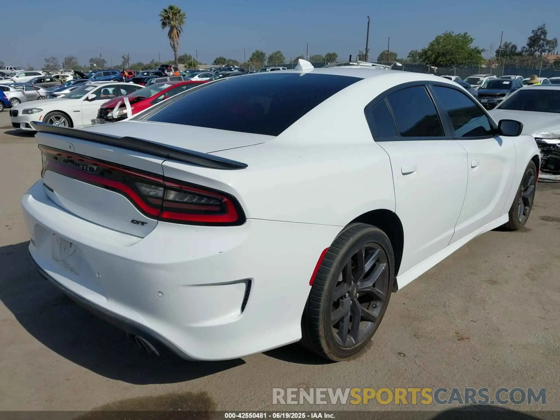 4 fotografías del automóvil dañado 2C3CDXHG4NH267371 DODGE CHARGER 2022