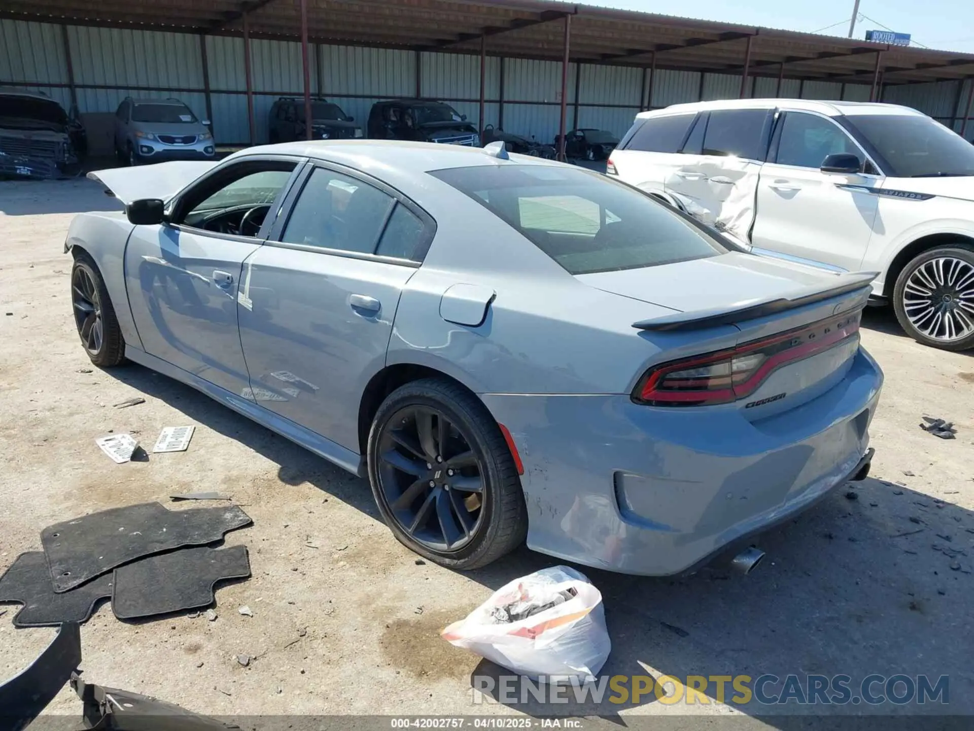 3 fotografías del automóvil dañado 2C3CDXHG5NH232435 DODGE CHARGER 2022