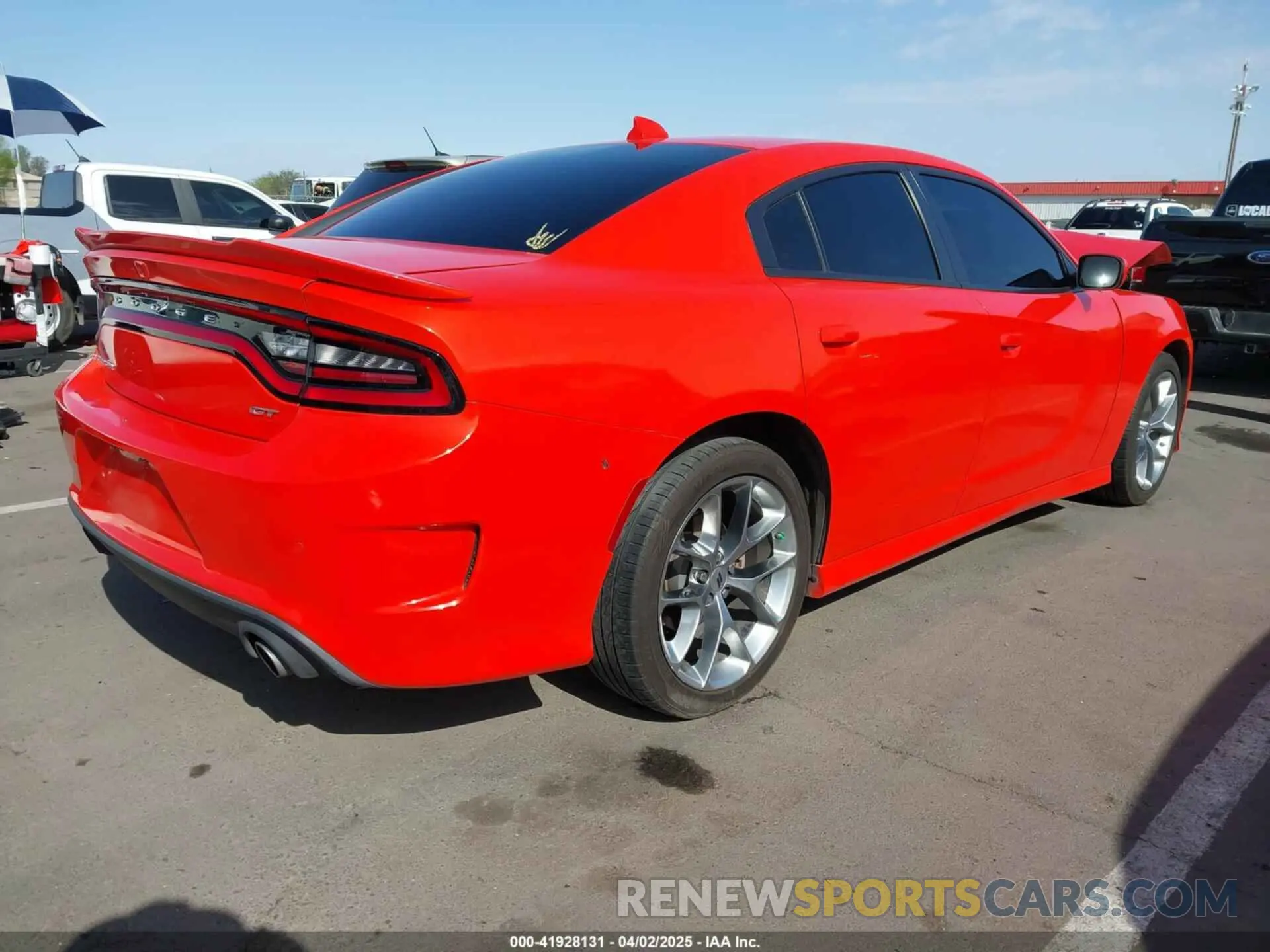 4 fotografías del automóvil dañado 2C3CDXHG7NH173856 DODGE CHARGER 2022