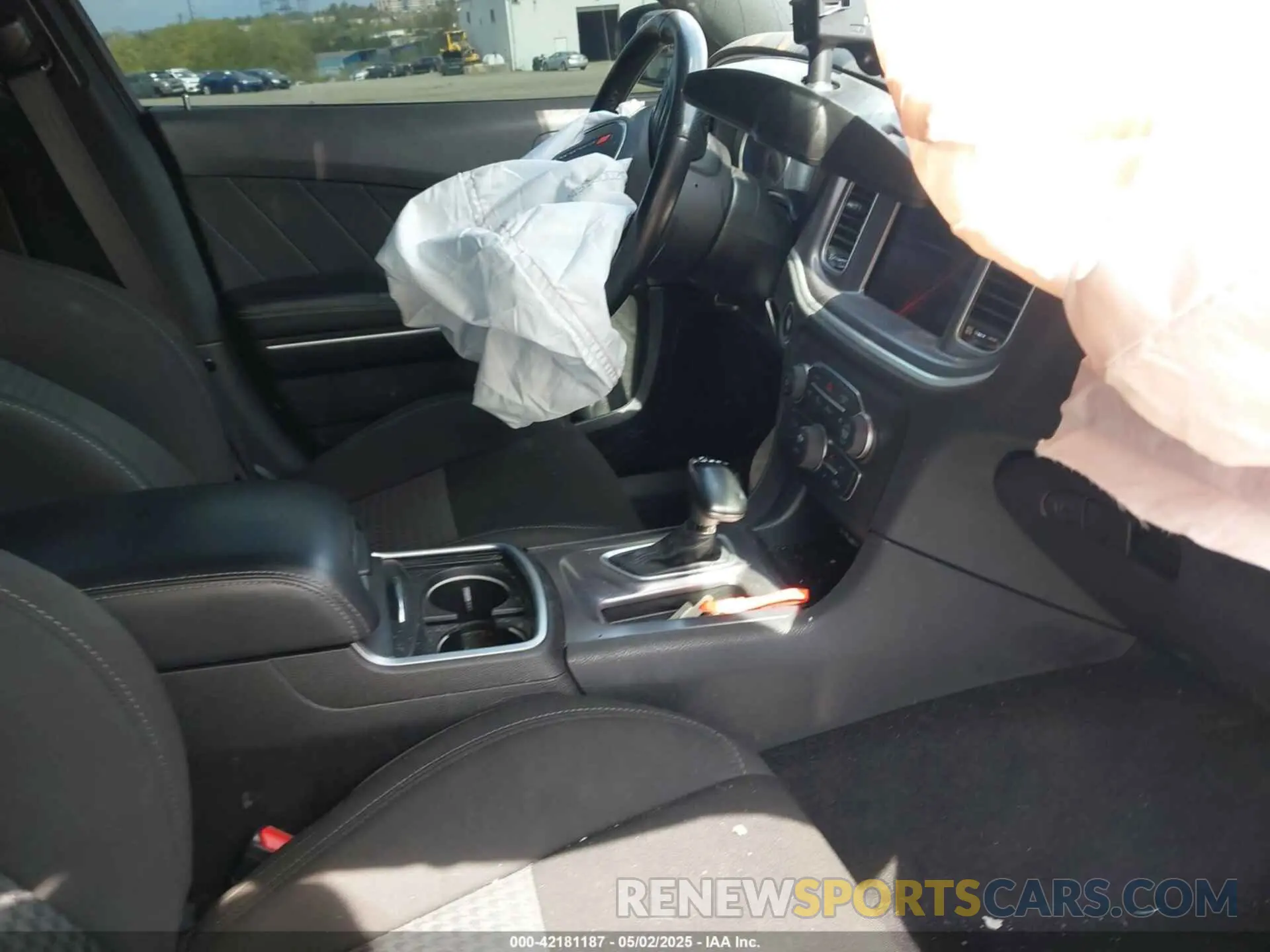 5 fotografías del automóvil dañado 2C3CDXHG8NH157312 DODGE CHARGER 2022