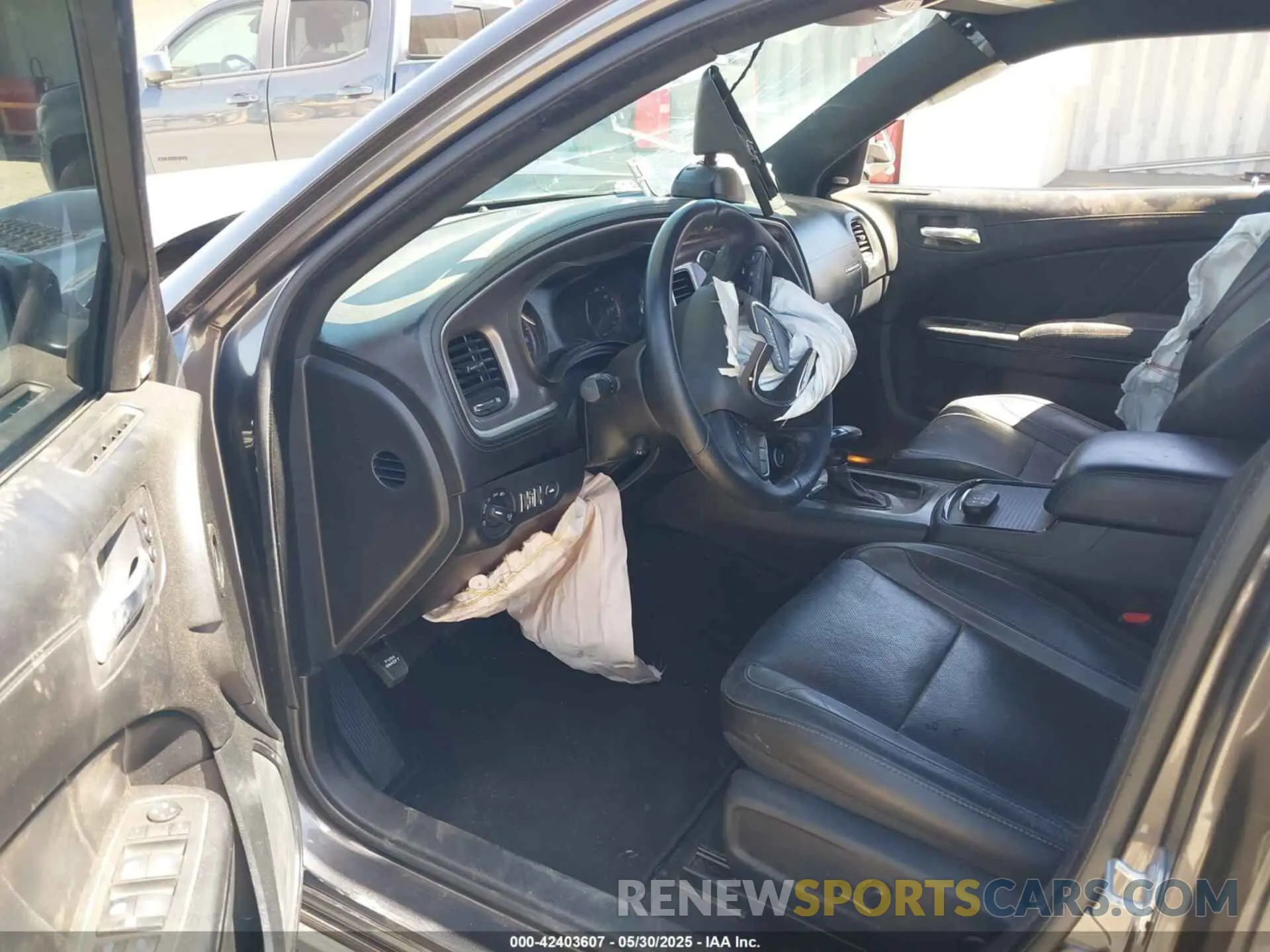 5 fotografías del automóvil dañado 2C3CDXJGXNH134091 DODGE CHARGER 2022