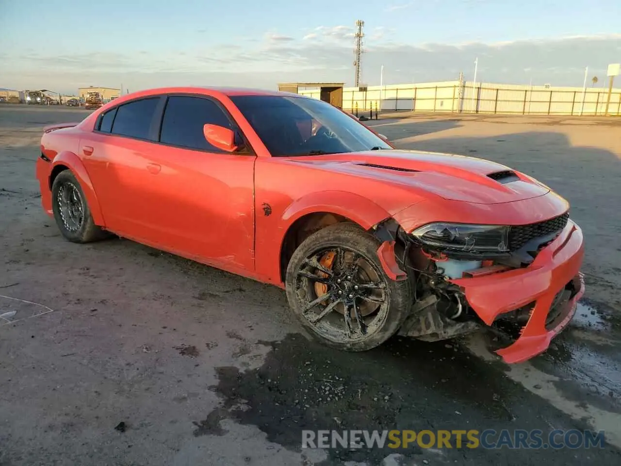 4 fotografías del automóvil dañado 2C3CDXL92NH122094 DODGE CHARGER 2022