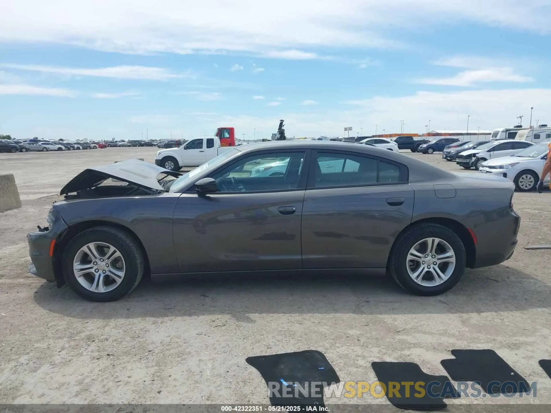 14 fotografías del automóvil dañado 2C3CDXBG1PH608480 DODGE CHARGER 2023