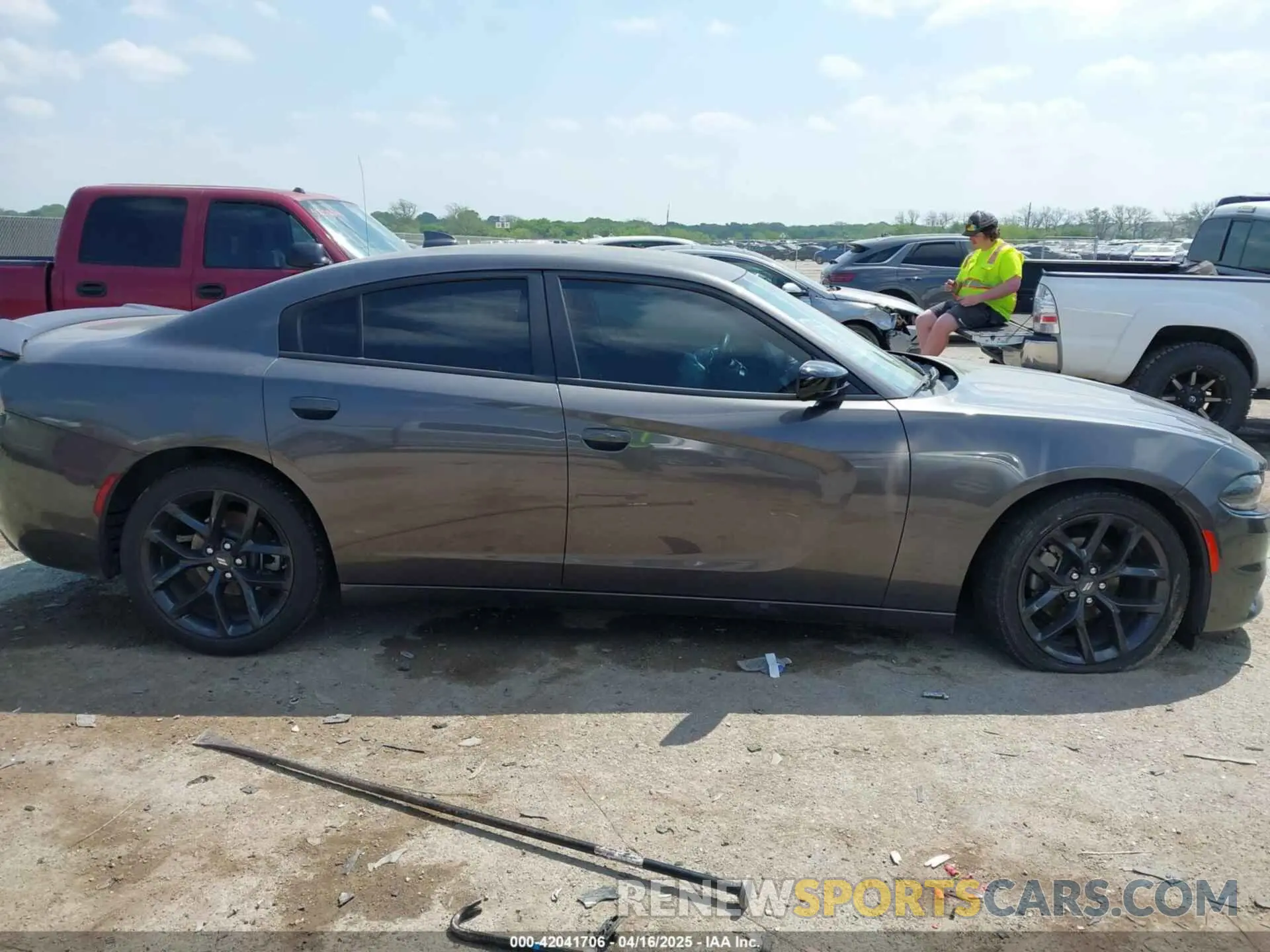 13 fotografías del automóvil dañado 2C3CDXBG2PH523647 DODGE CHARGER 2023