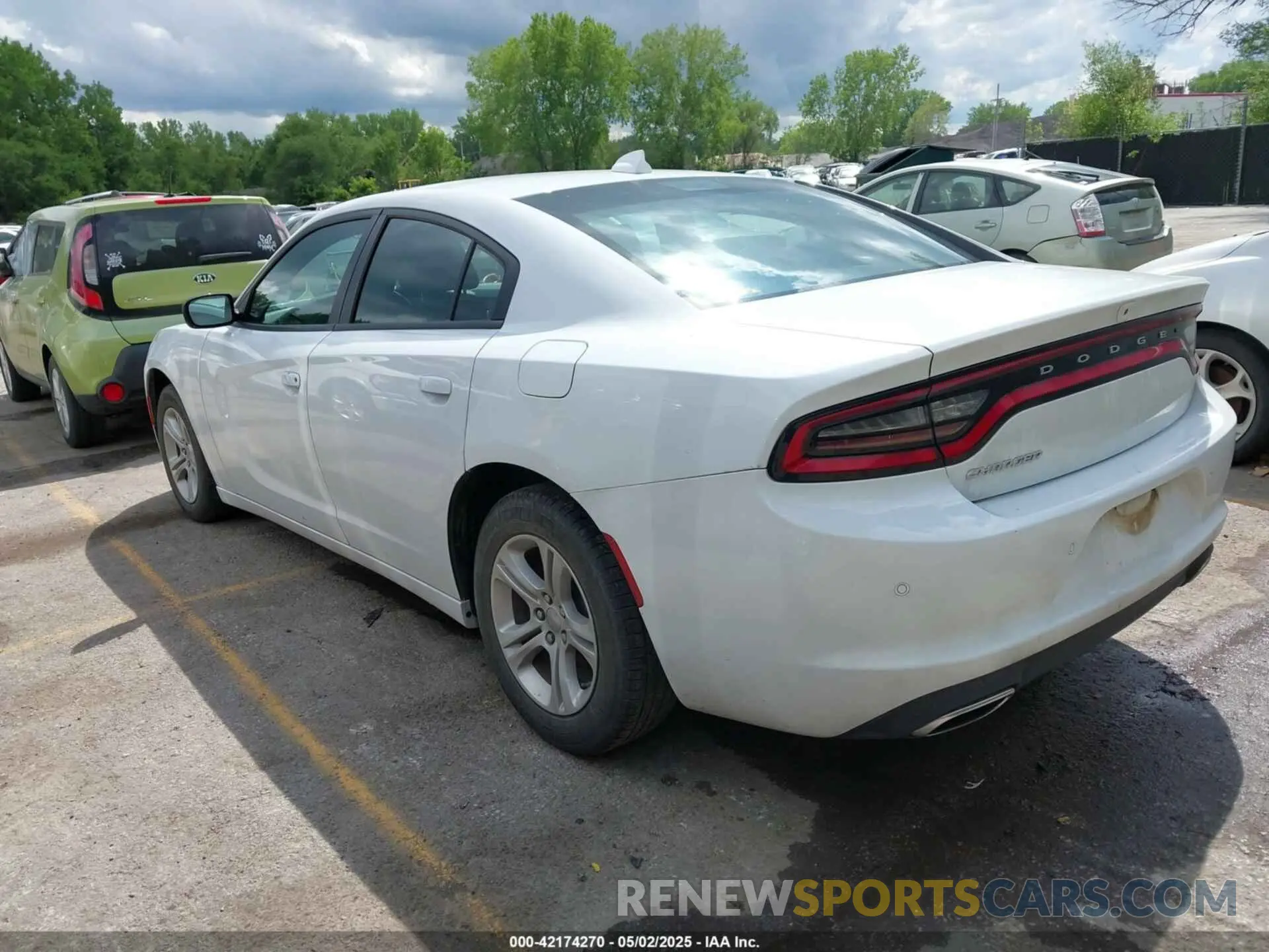3 fotografías del automóvil dañado 2C3CDXBG3PH518747 DODGE CHARGER 2023