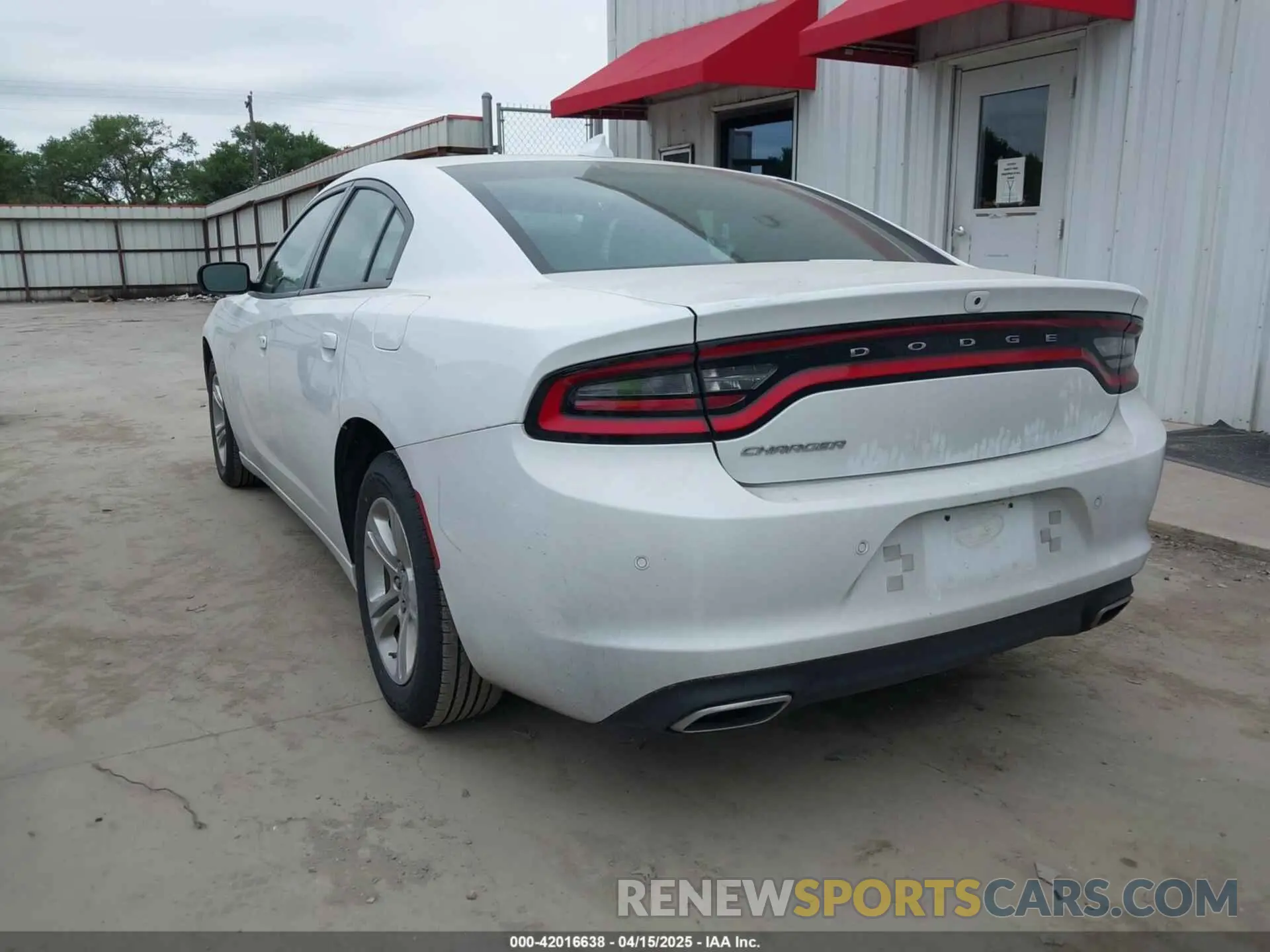 3 fotografías del automóvil dañado 2C3CDXBG4PH591612 DODGE CHARGER 2023