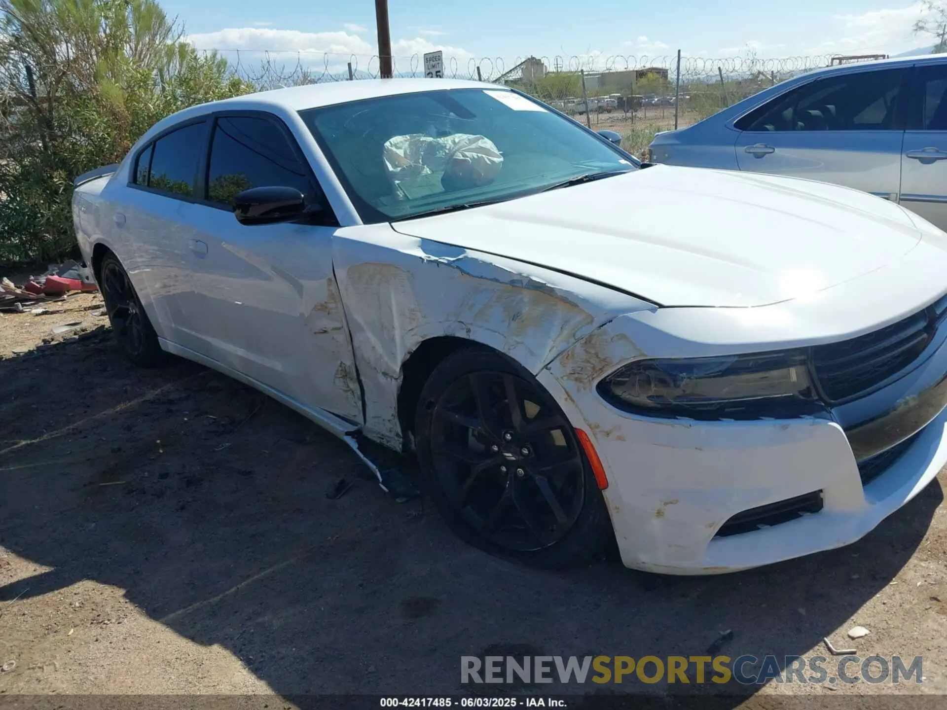 6 fotografías del automóvil dañado 2C3CDXBG4PH623216 DODGE CHARGER 2023