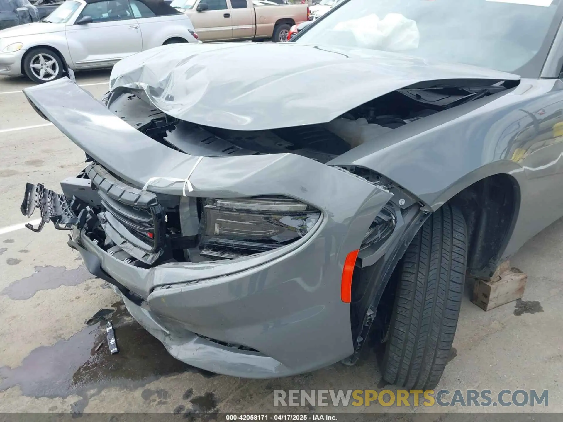 14 fotografías del automóvil dañado 2C3CDXBG4PH703423 DODGE CHARGER 2023