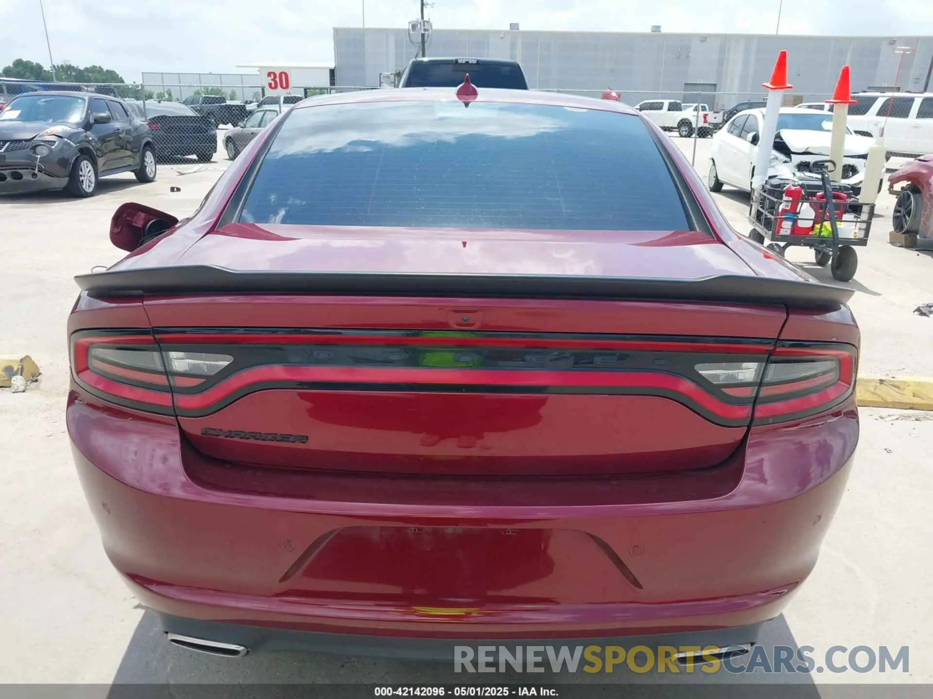 16 fotografías del automóvil dañado 2C3CDXBG5PH509371 DODGE CHARGER 2023