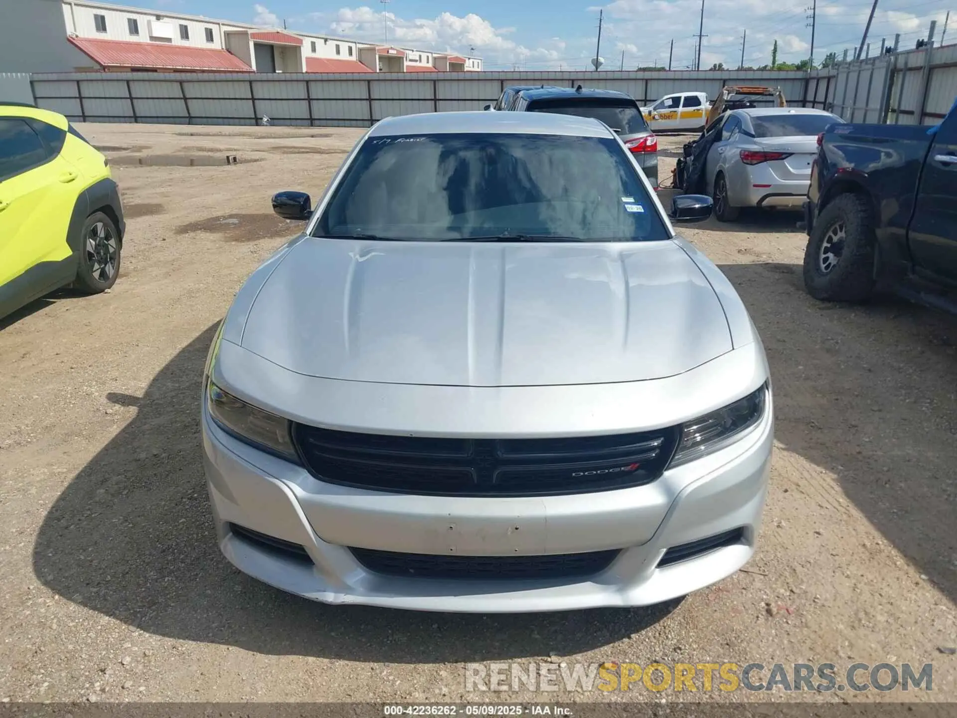 12 fotografías del automóvil dañado 2C3CDXBG5PH529877 DODGE CHARGER 2023