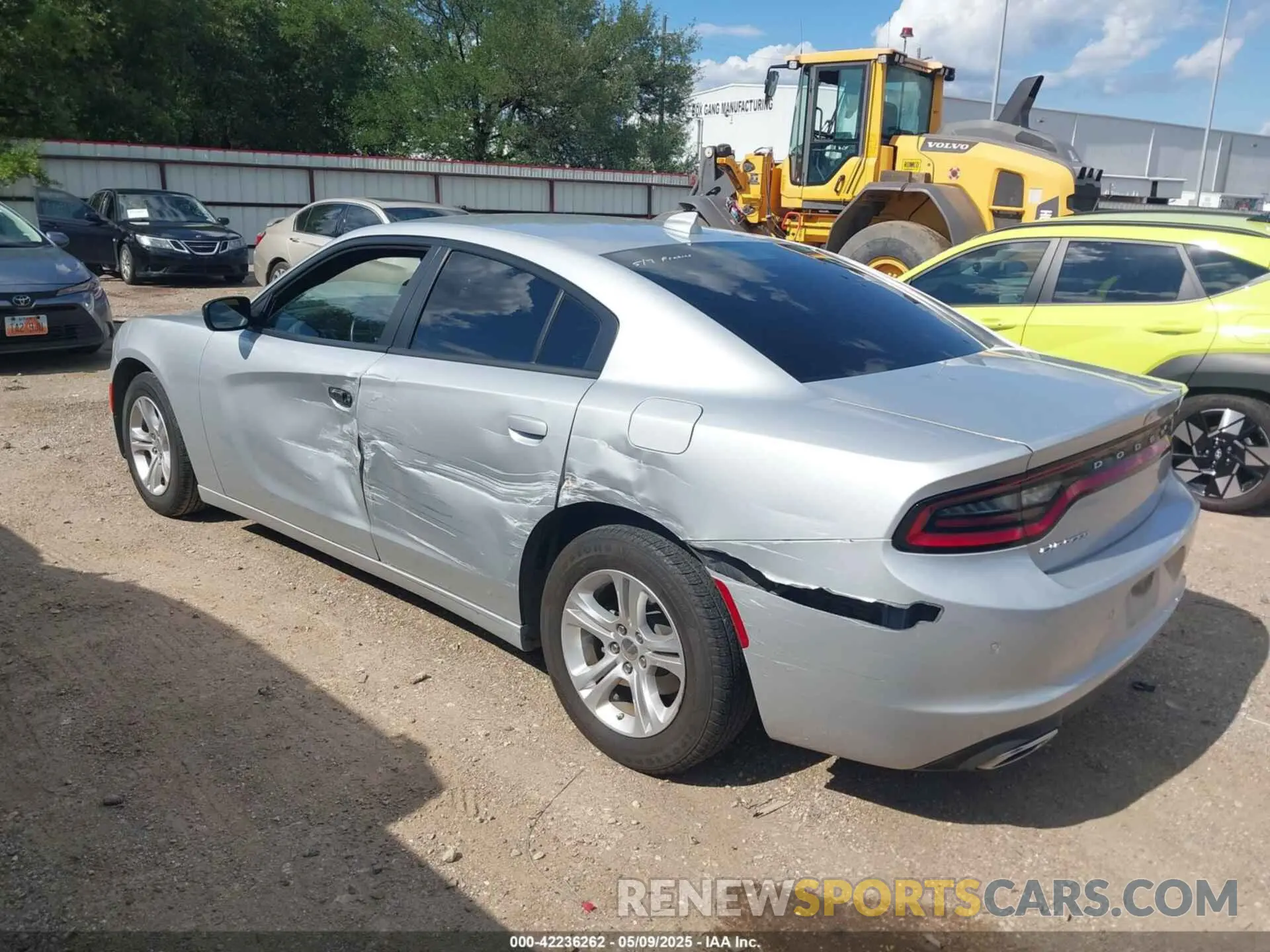 3 fotografías del automóvil dañado 2C3CDXBG5PH529877 DODGE CHARGER 2023