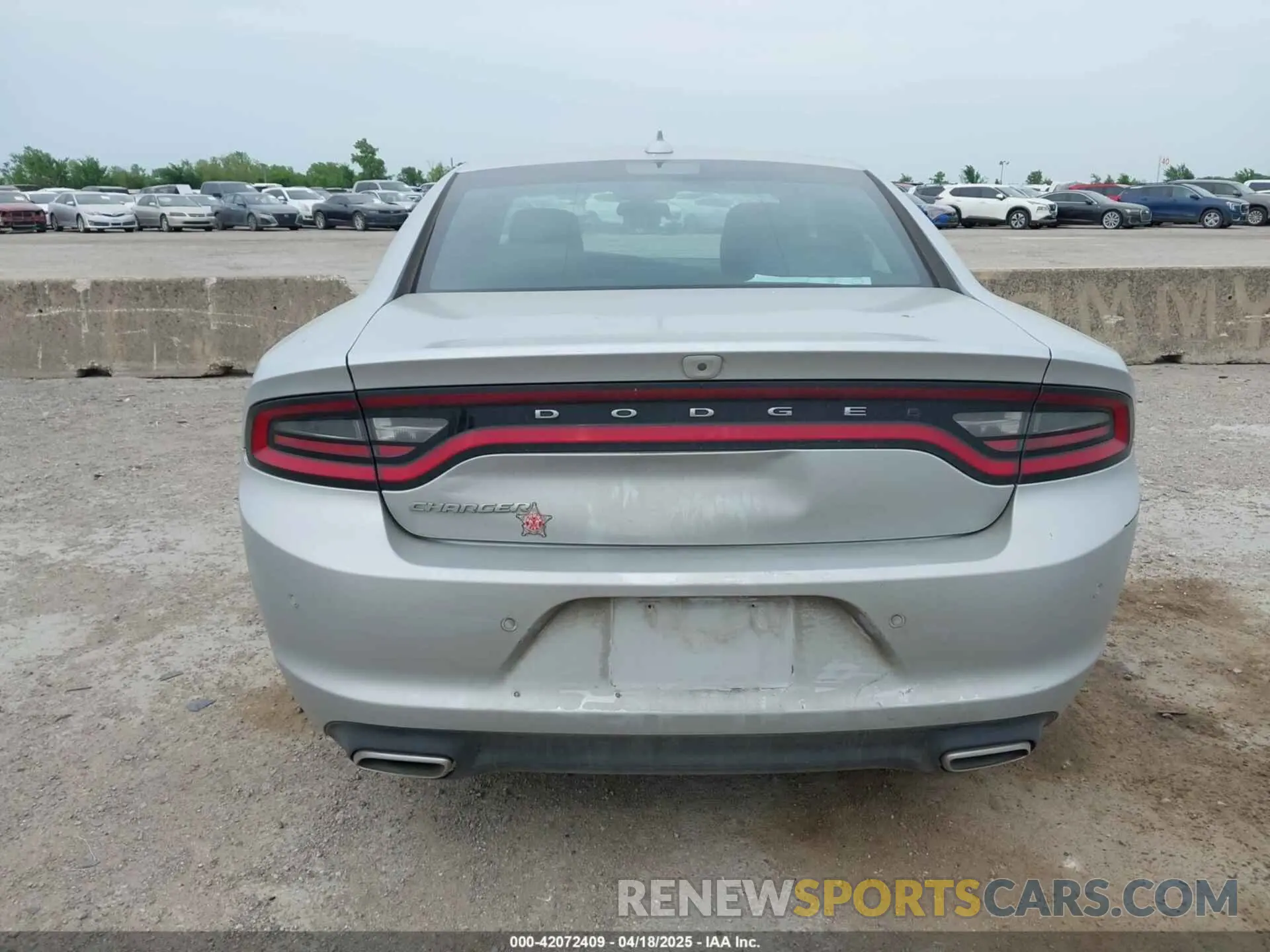 16 fotografías del automóvil dañado 2C3CDXBG5PH674174 DODGE CHARGER 2023