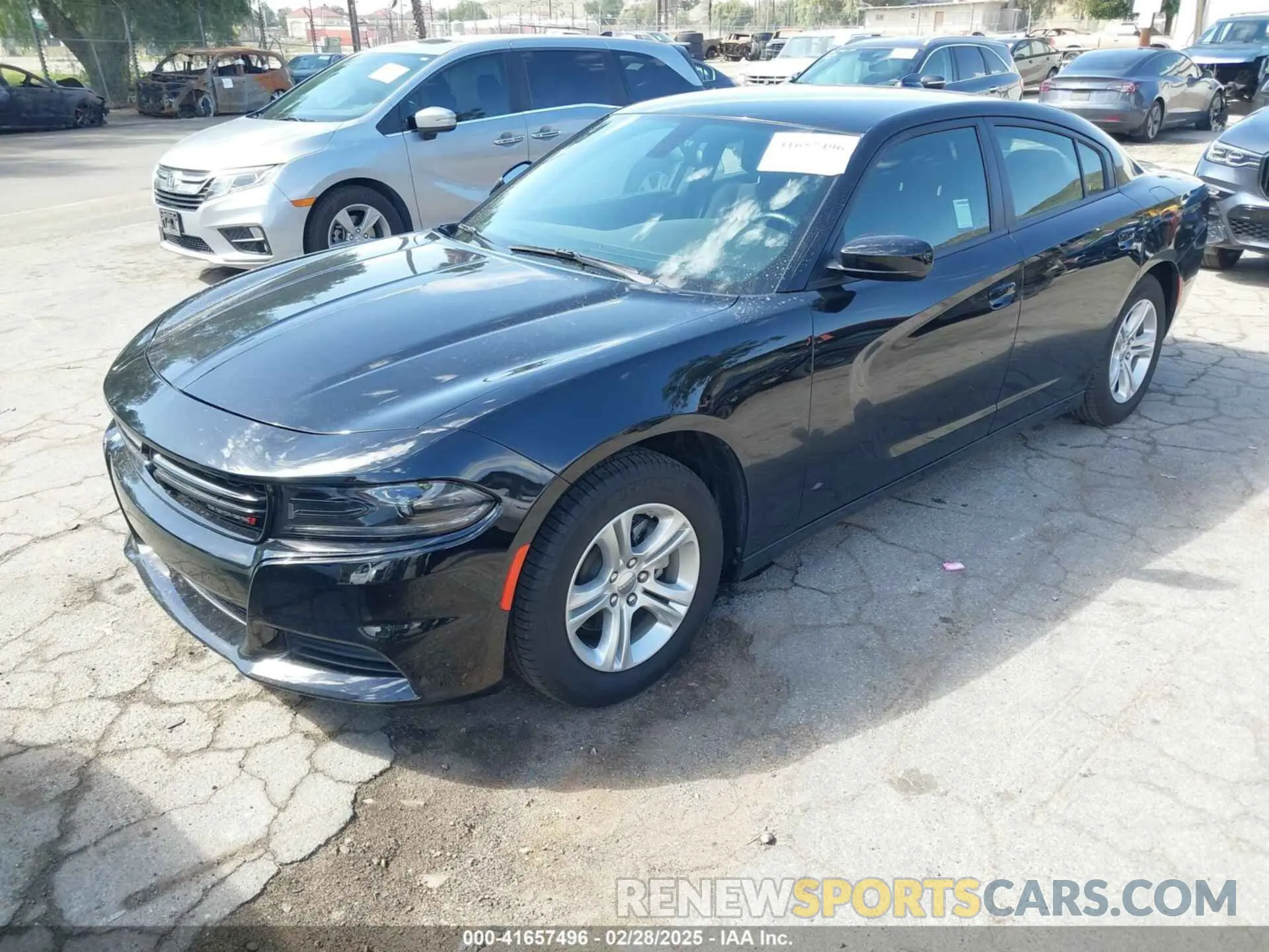 2 fotografías del automóvil dañado 2C3CDXBG6PH671123 DODGE CHARGER 2023